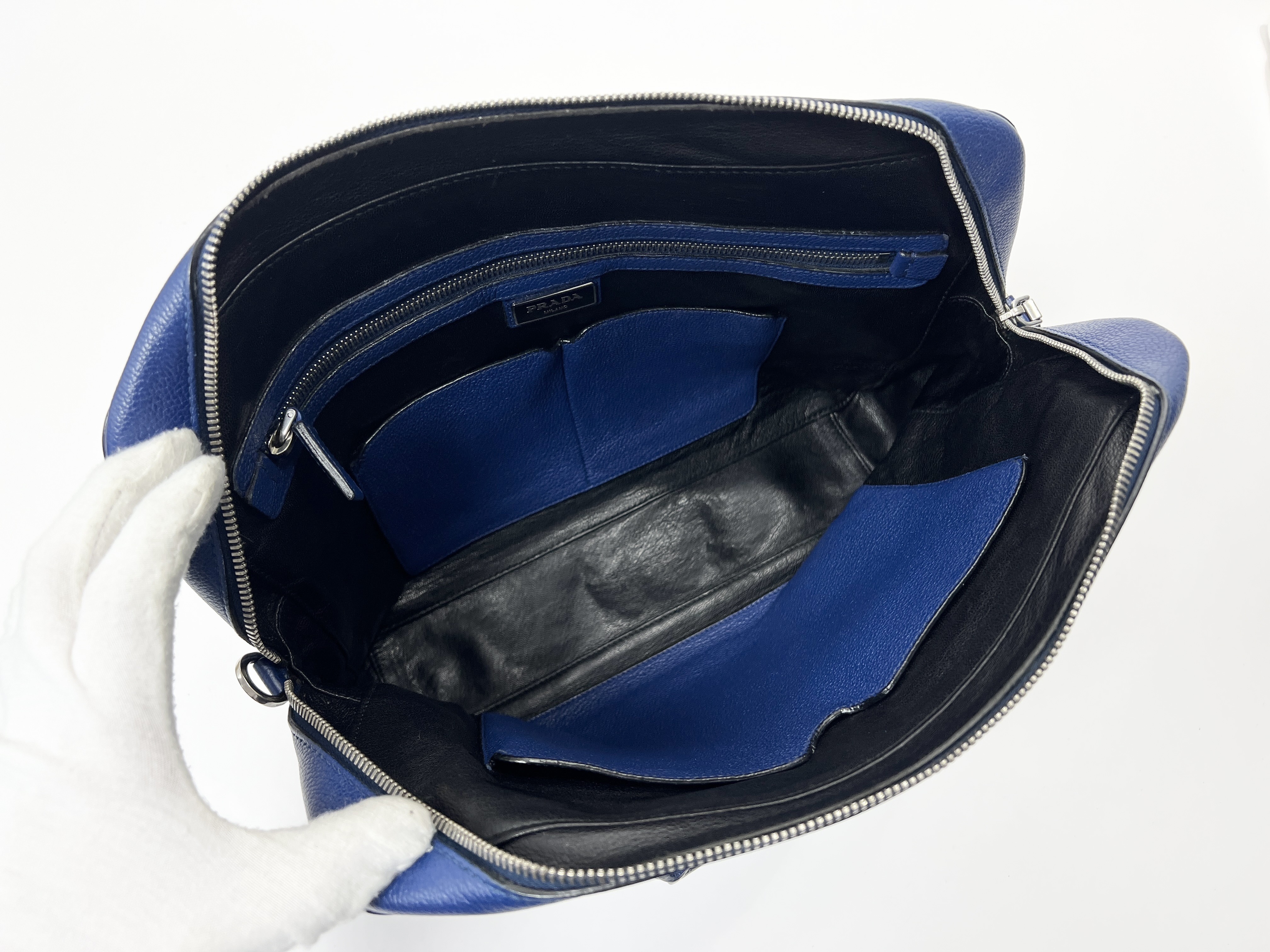 Triangle Logo Vitello Daino Leather Handbag Business Bag — view 4