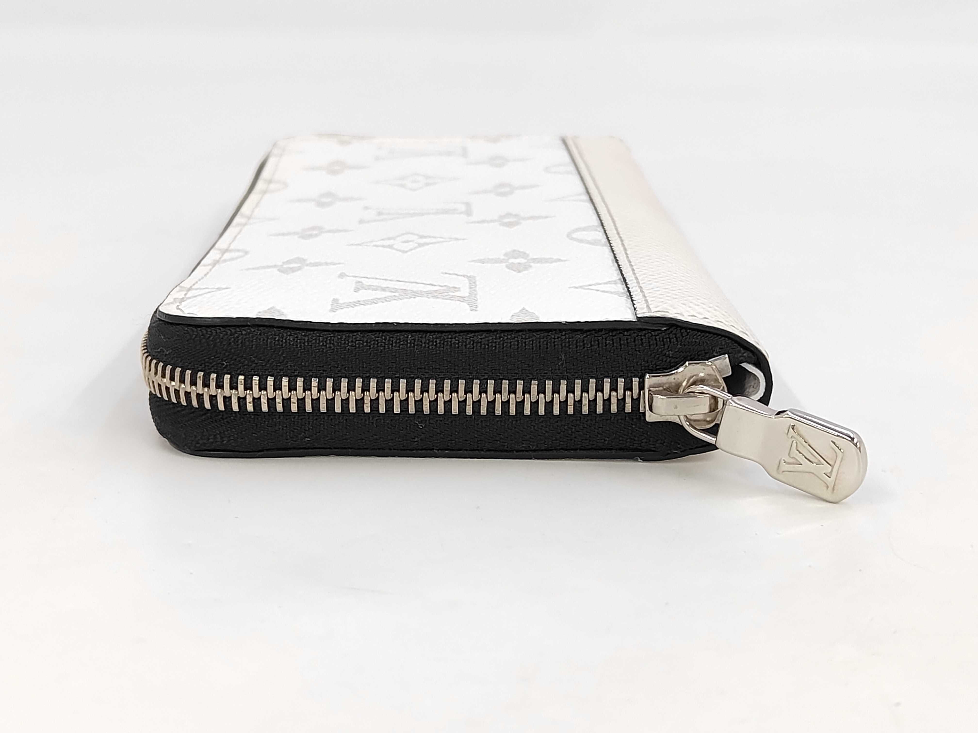 M14127 IC chip wallet — view 6
