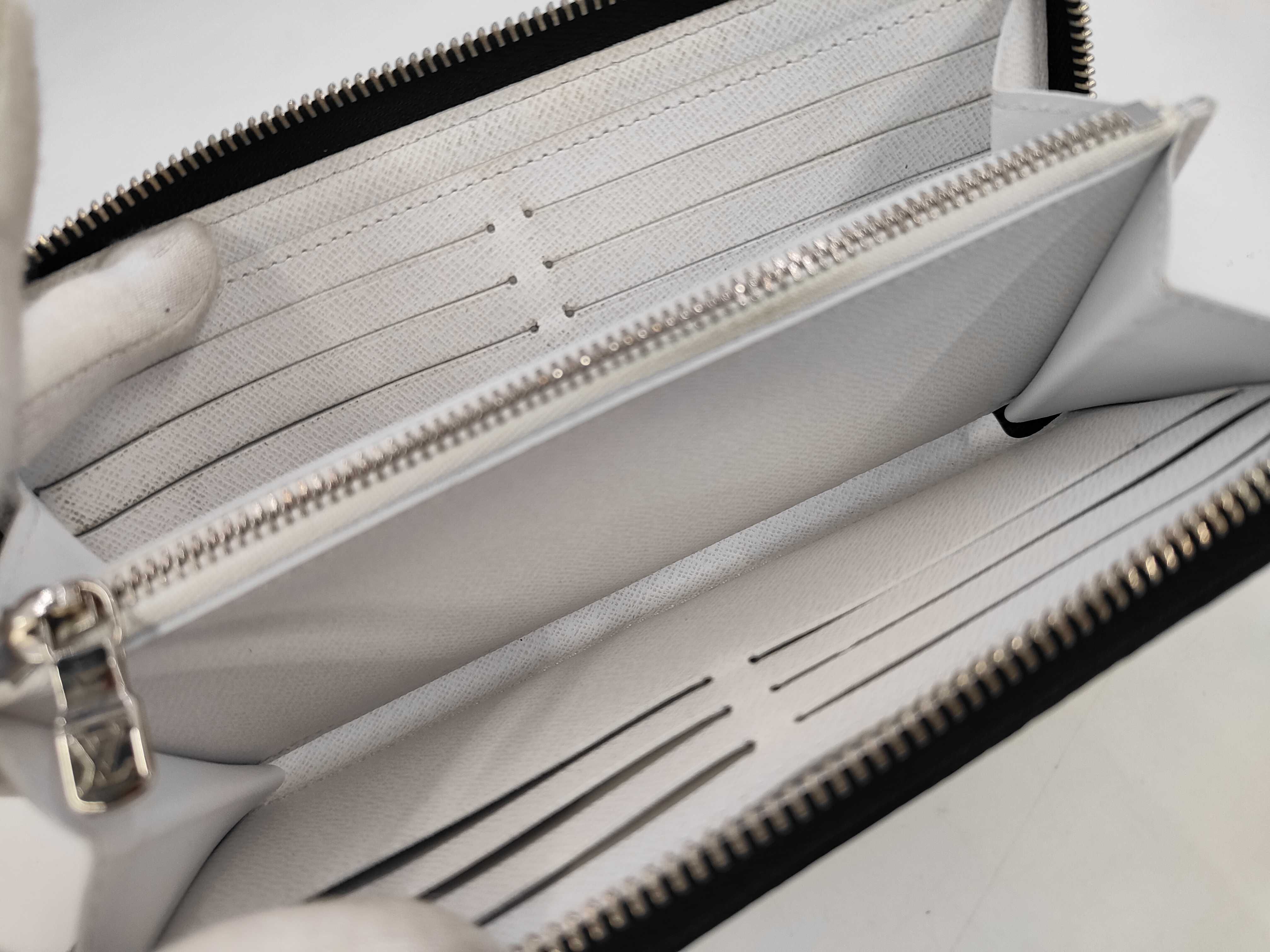 M14127 IC chip wallet — view 7