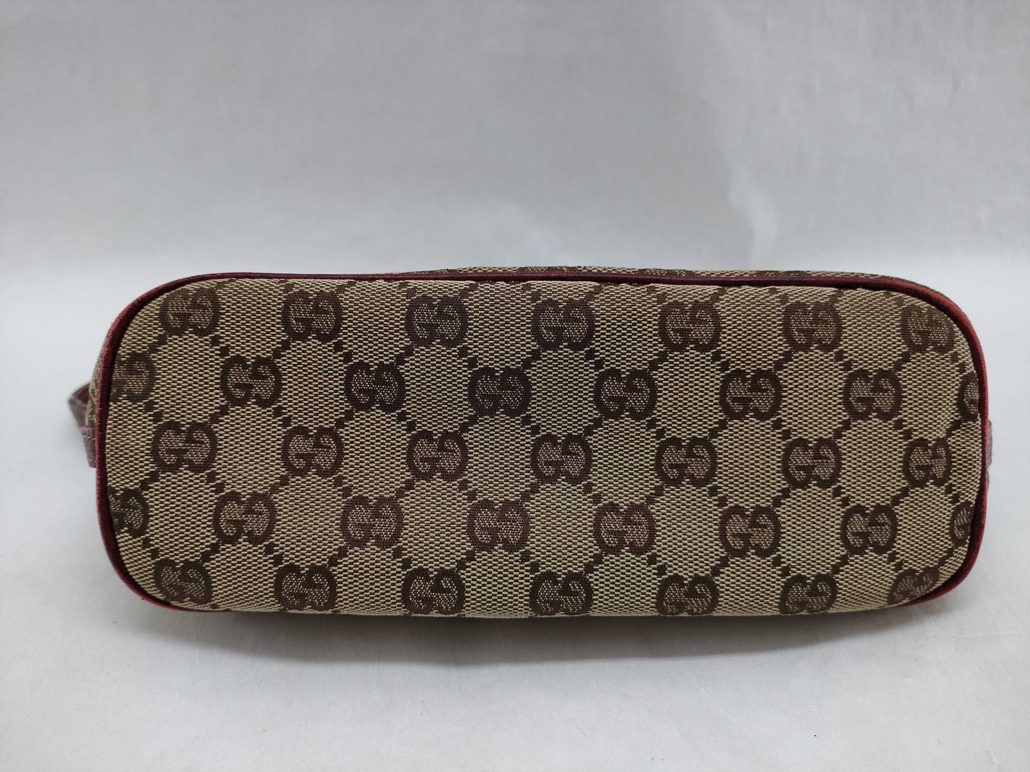 GG Canvas Accessory Pouch Handbag GG Canvas Handbag — view 8