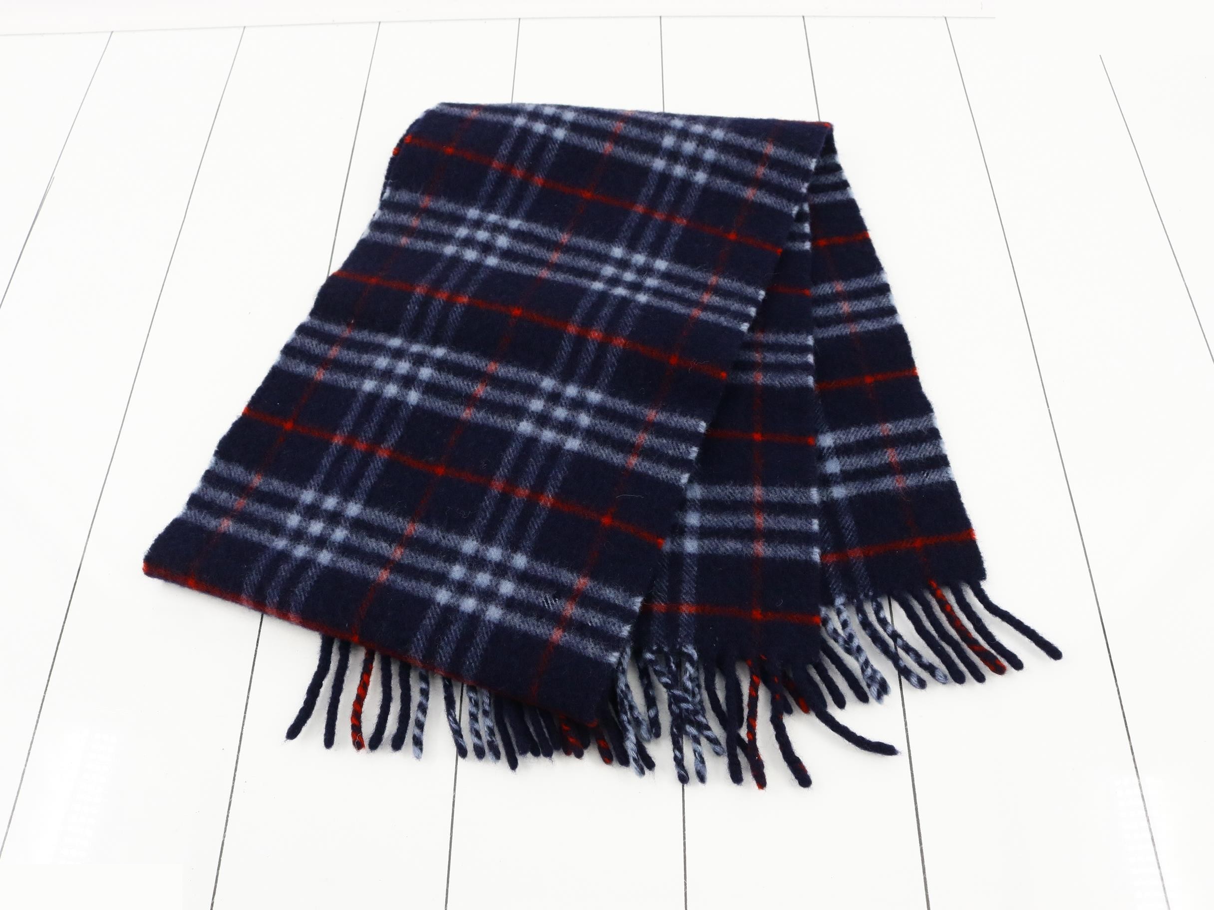 Other lines: Small items, accessories, and scarves — view 3