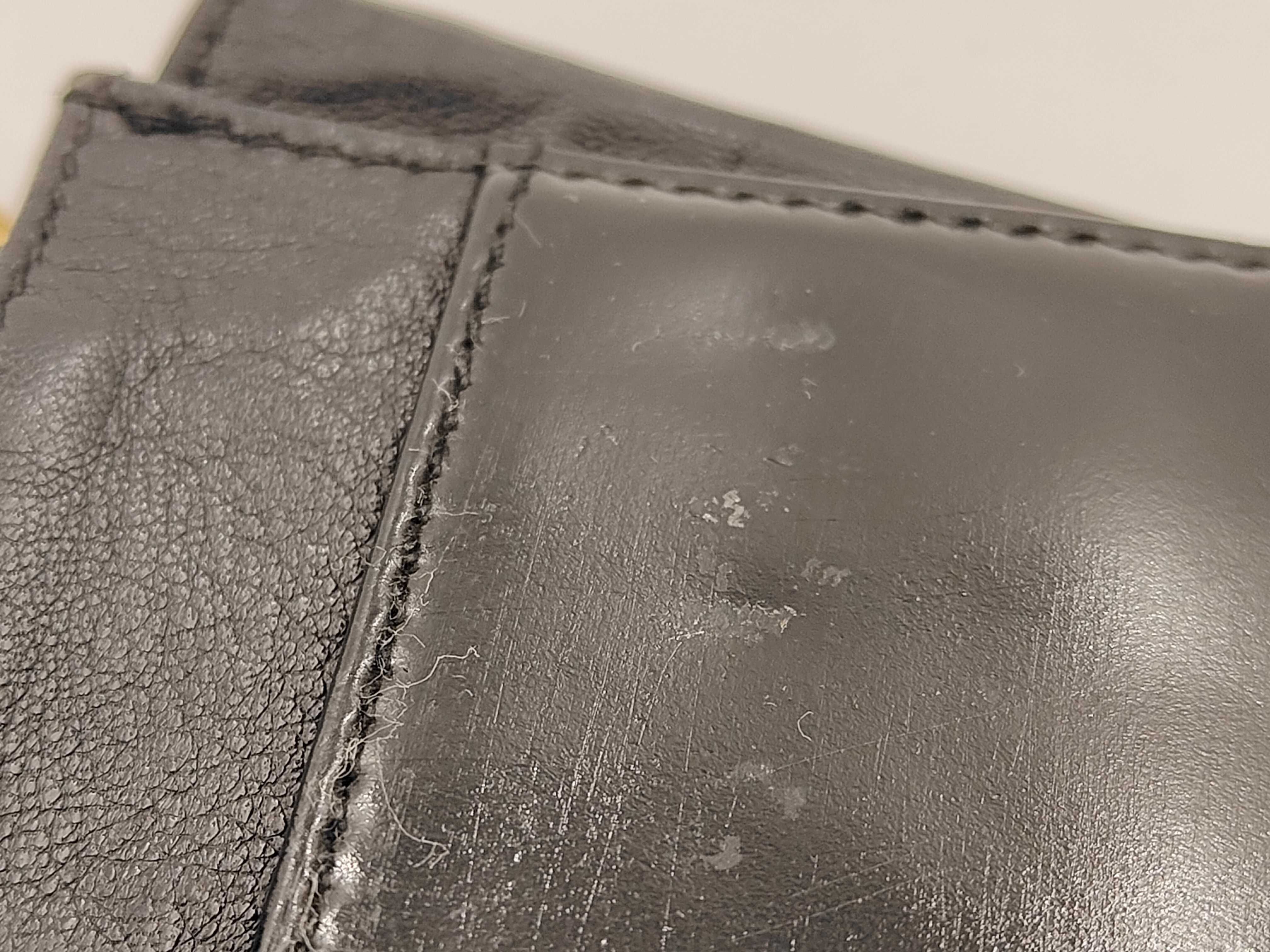 Coco Mark Enamel Chain Wallet Long Wallet — view 13