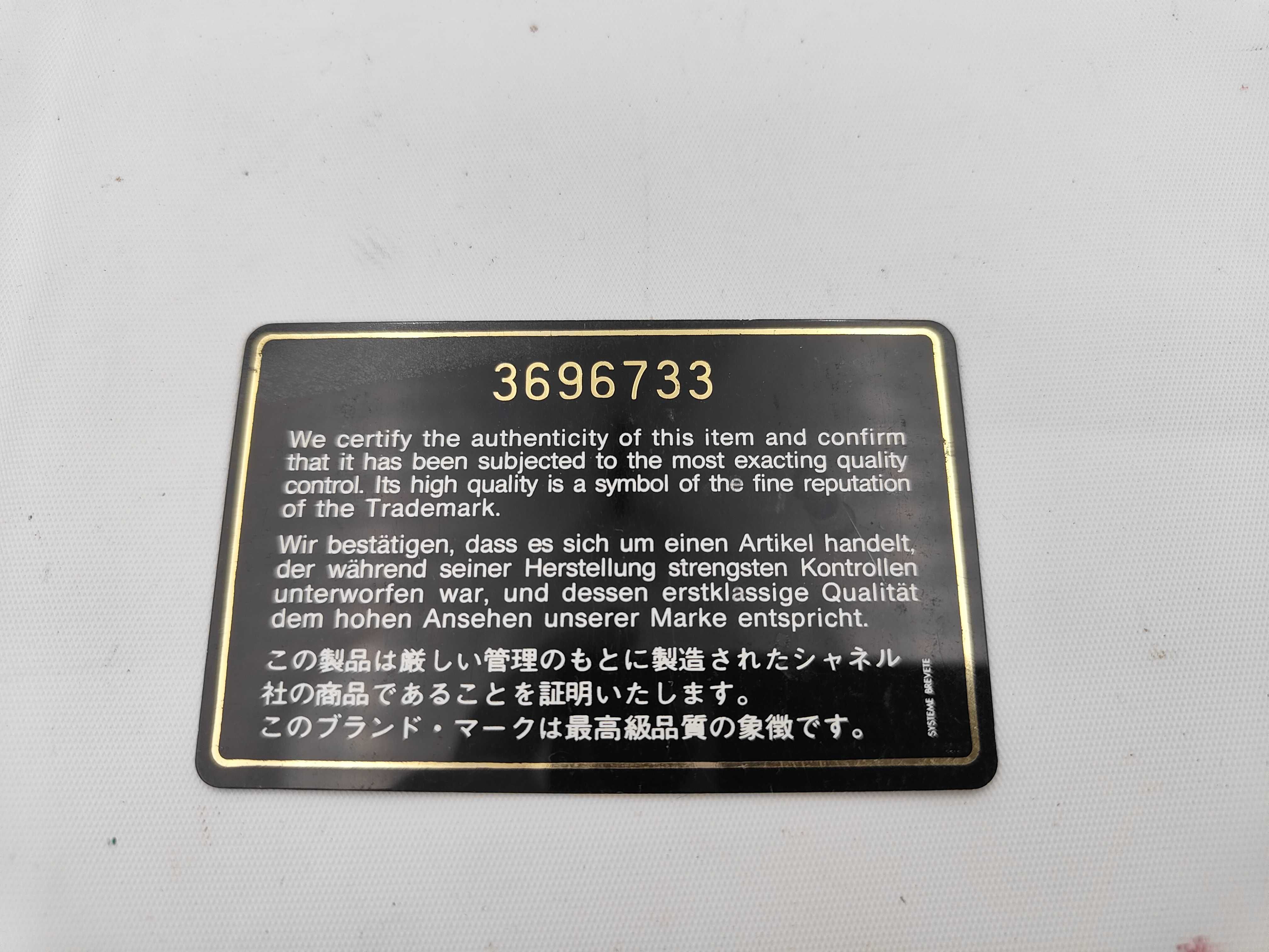 Coco Mark Enamel Chain Wallet Long Wallet — view 15