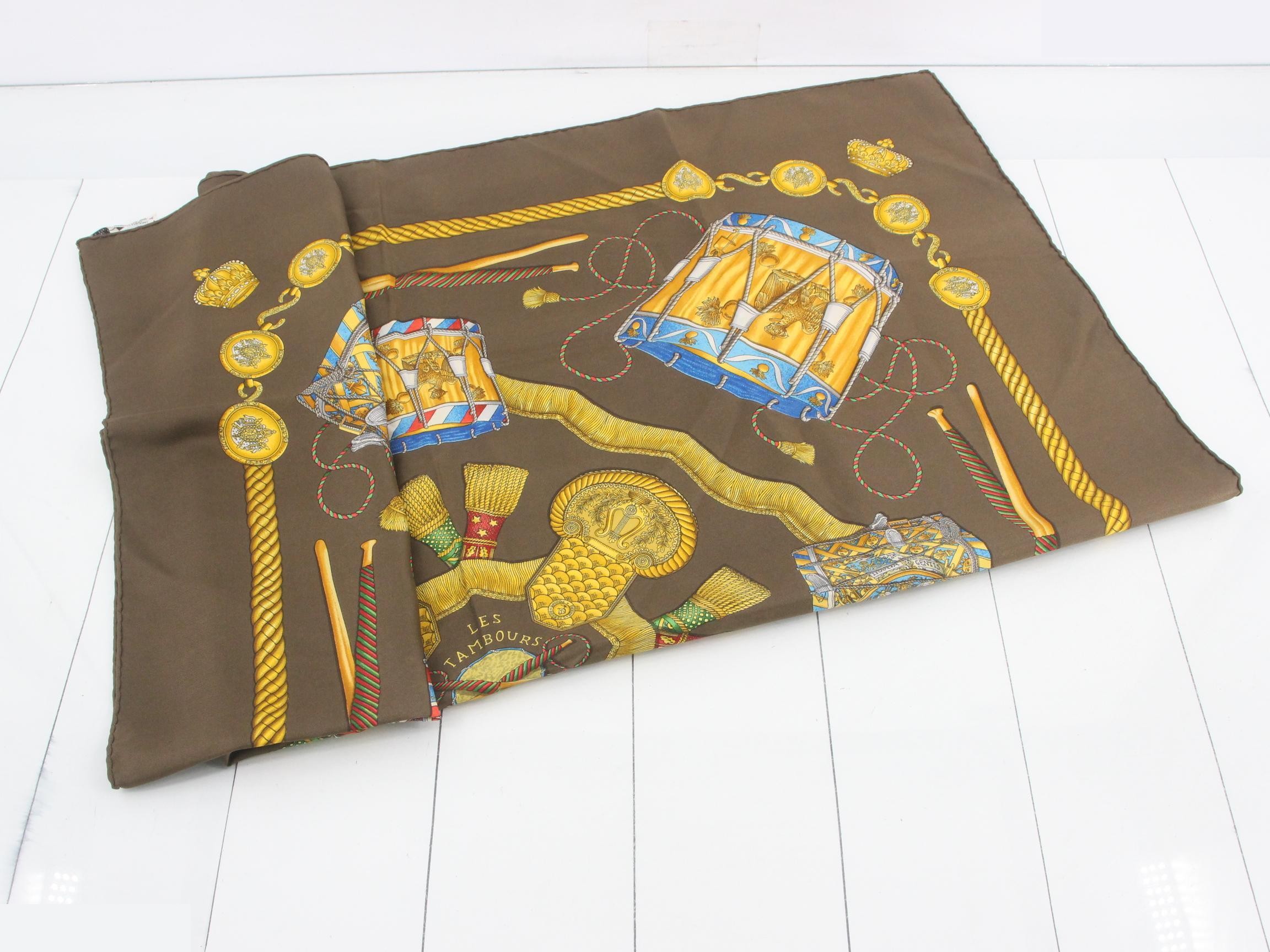 Carre 90 LES TAMBOURS Silk Scarf — view 3