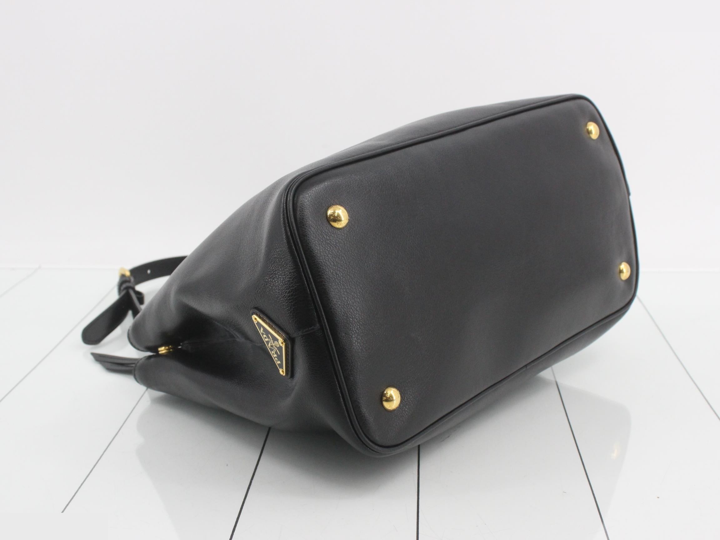 handbag, gray calfskin, 2-way tote bag, black, RFID protected. — view 5