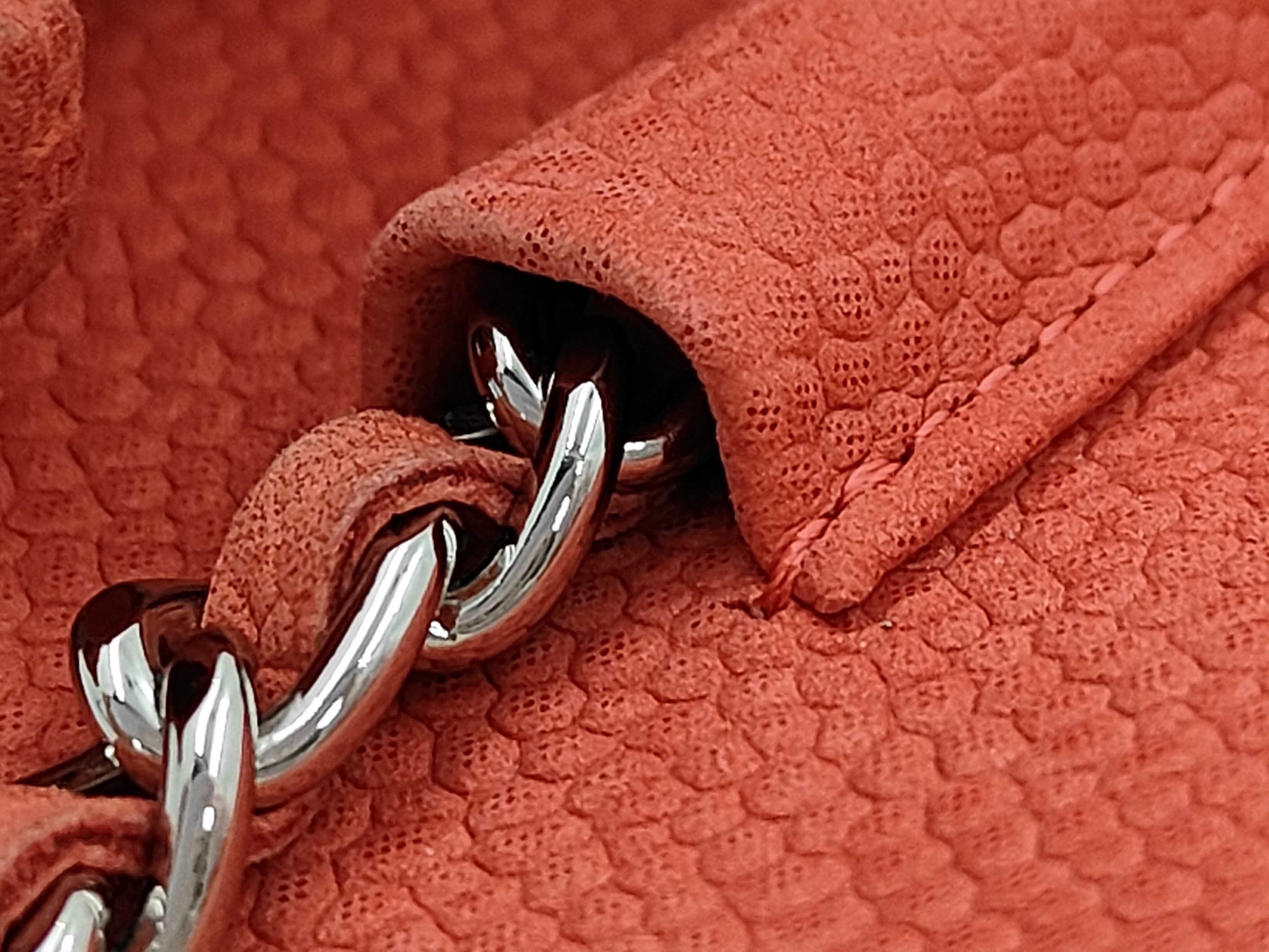 WOC Red Quilted Calf Leather Shoulder Bag — view 7