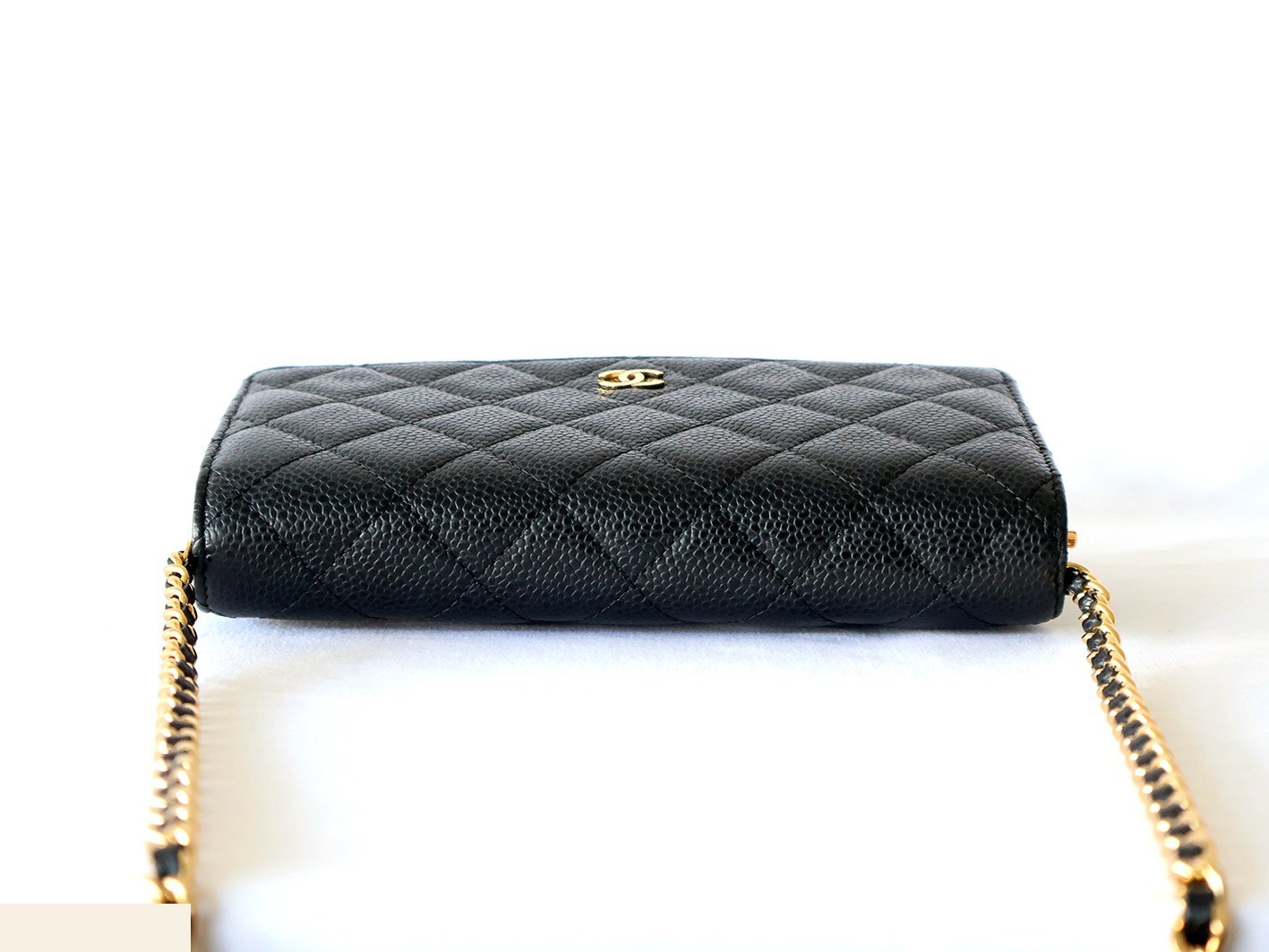 Caviar leather matelassé chain wallet shoulder bag, black — view 6
