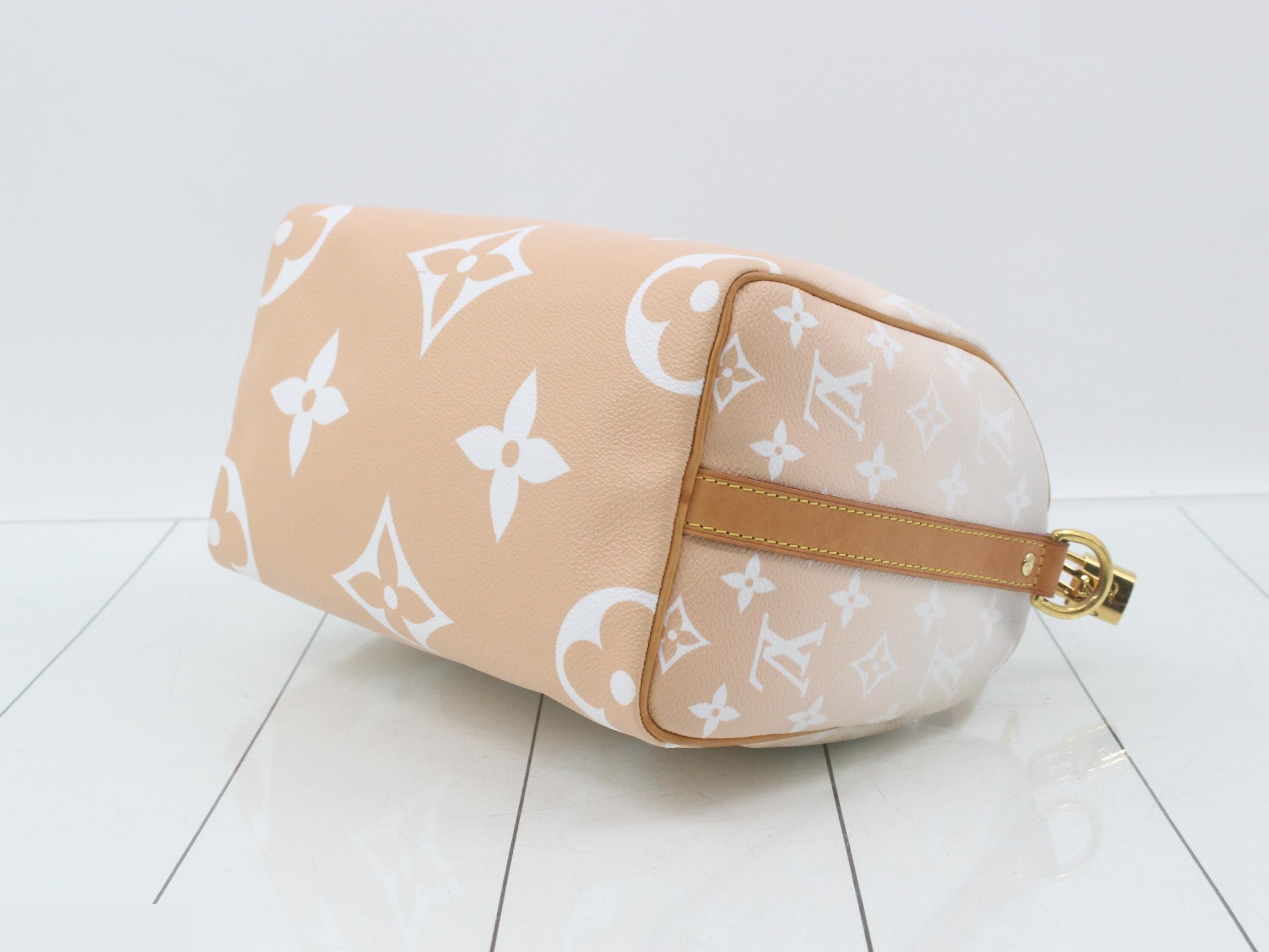 Monogram Giant Speedy Bandoulière 25 2-Way Handbag — view 6