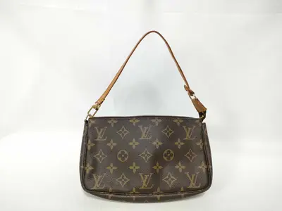 Monogram Louis Vuitton Monogram Accessoires AR1928 Pouch