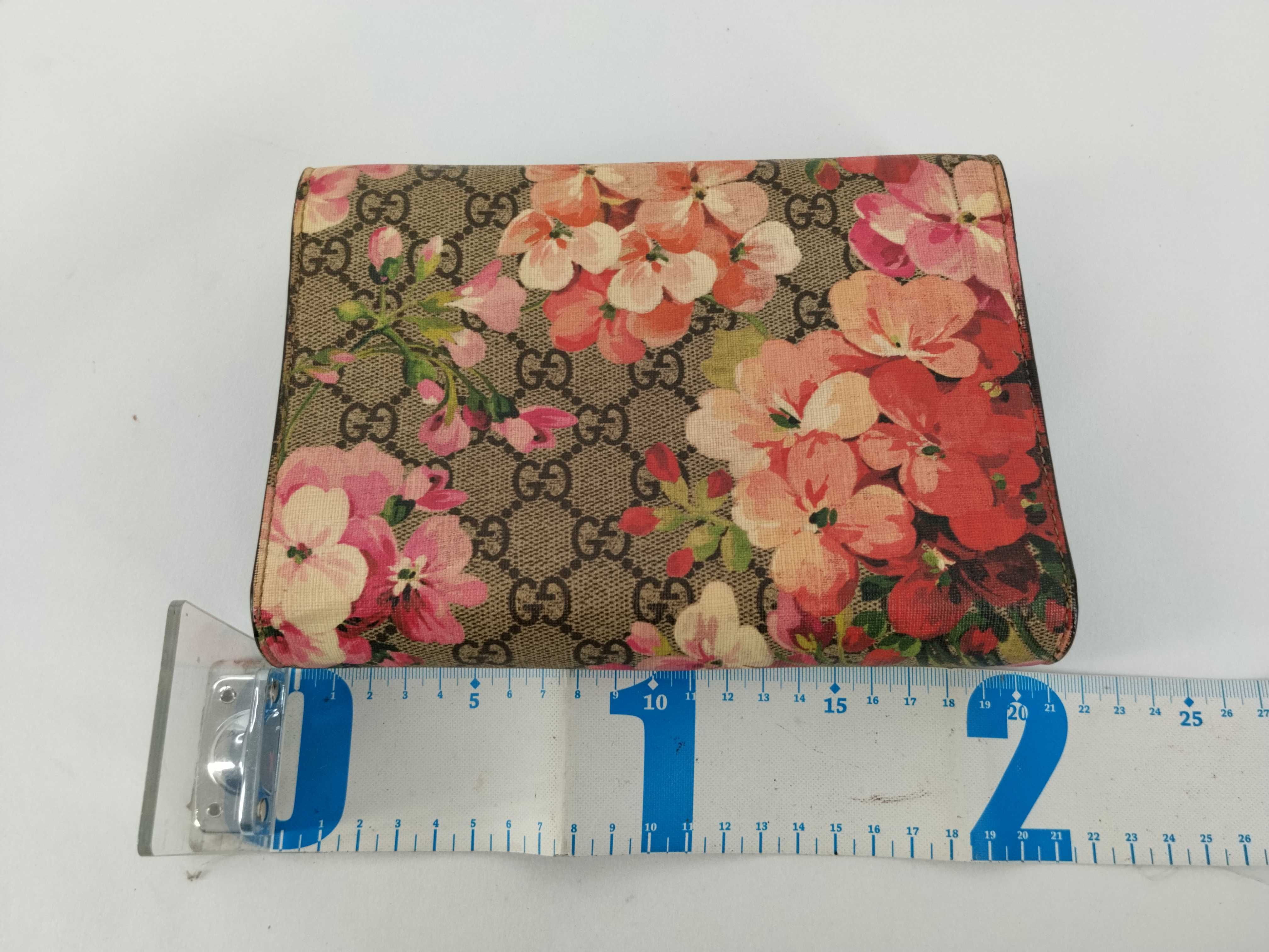 GG Canvas Gucci Floral Shoulder Bag — view 2