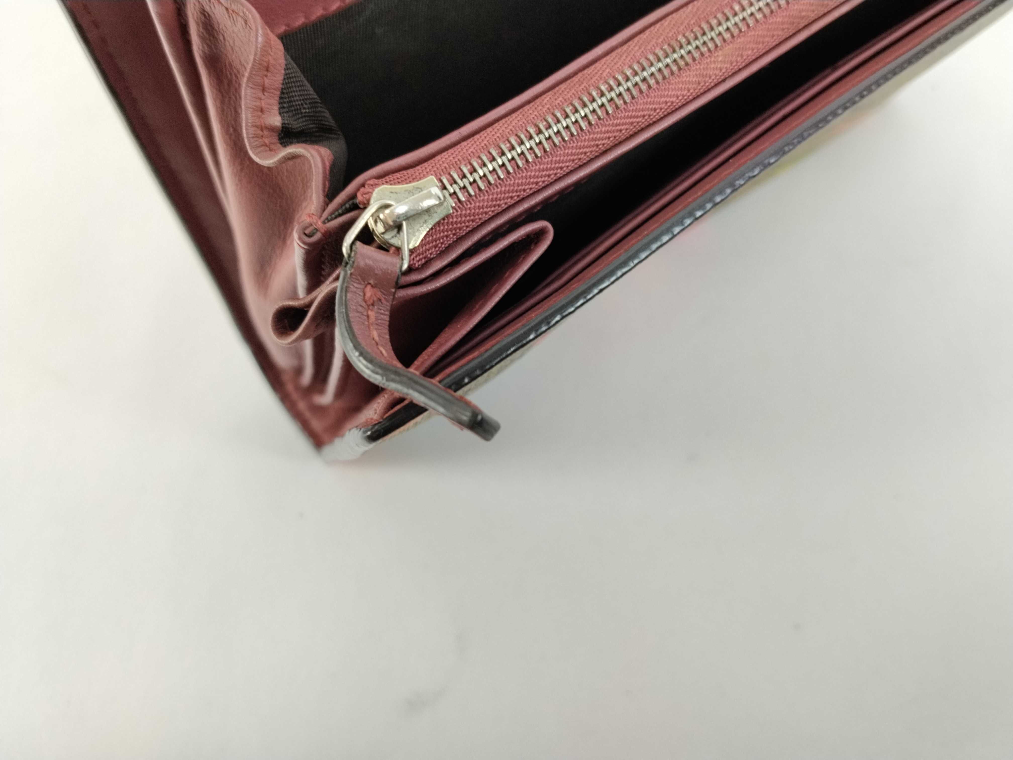 GG Canvas Gucci Floral Shoulder Bag — view 13
