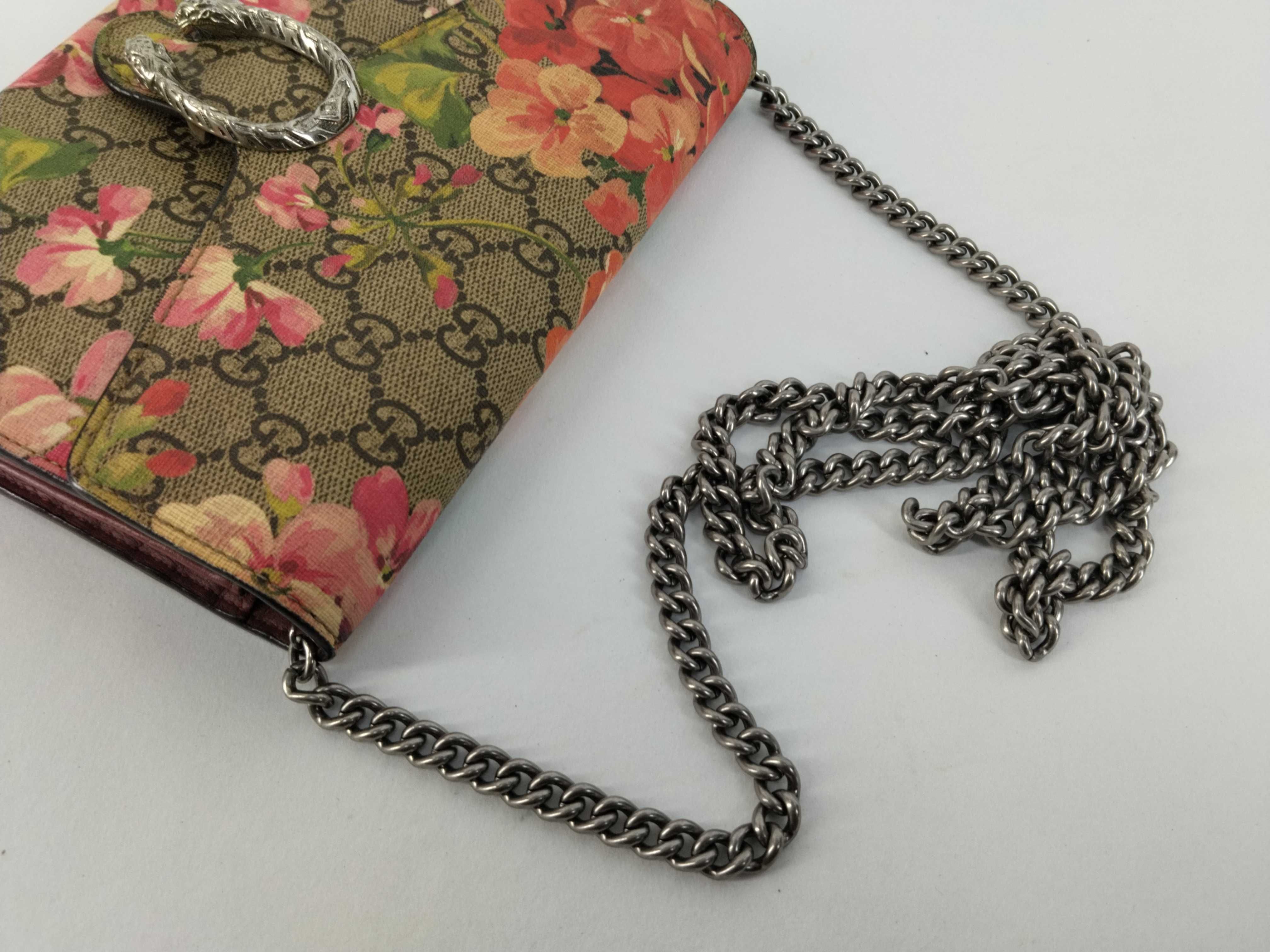 GG Canvas Gucci Floral Shoulder Bag — view 3
