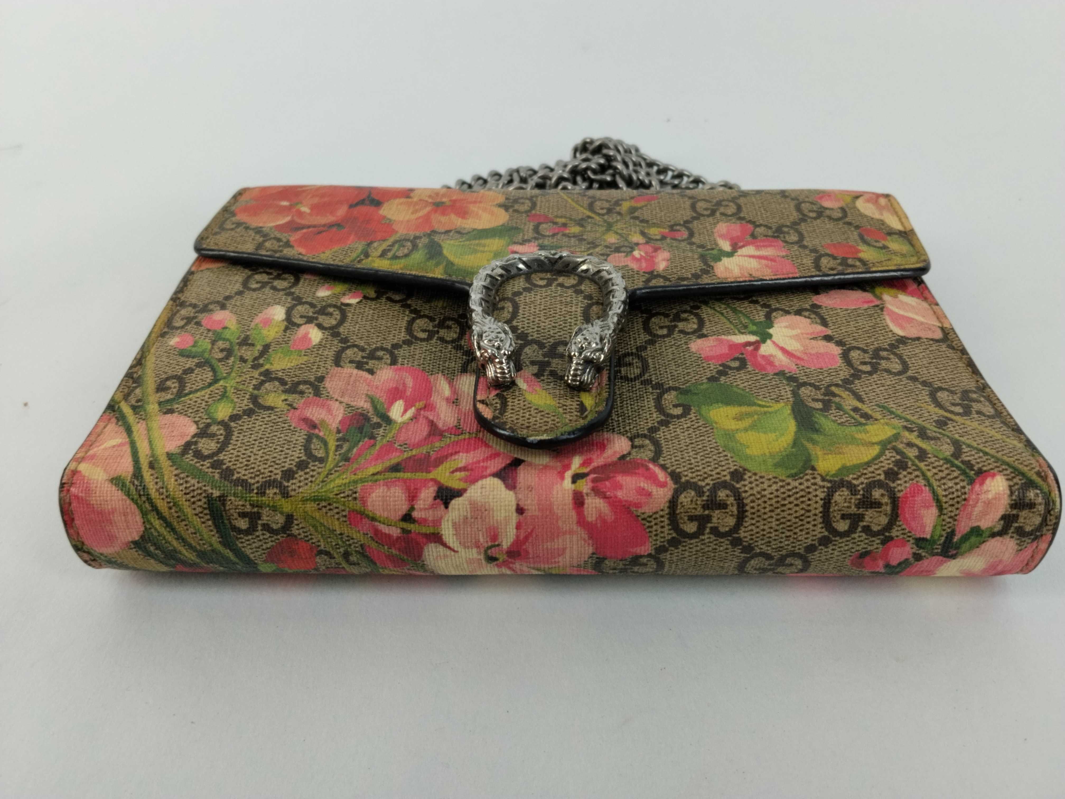 GG Canvas Gucci Floral Shoulder Bag — view 6