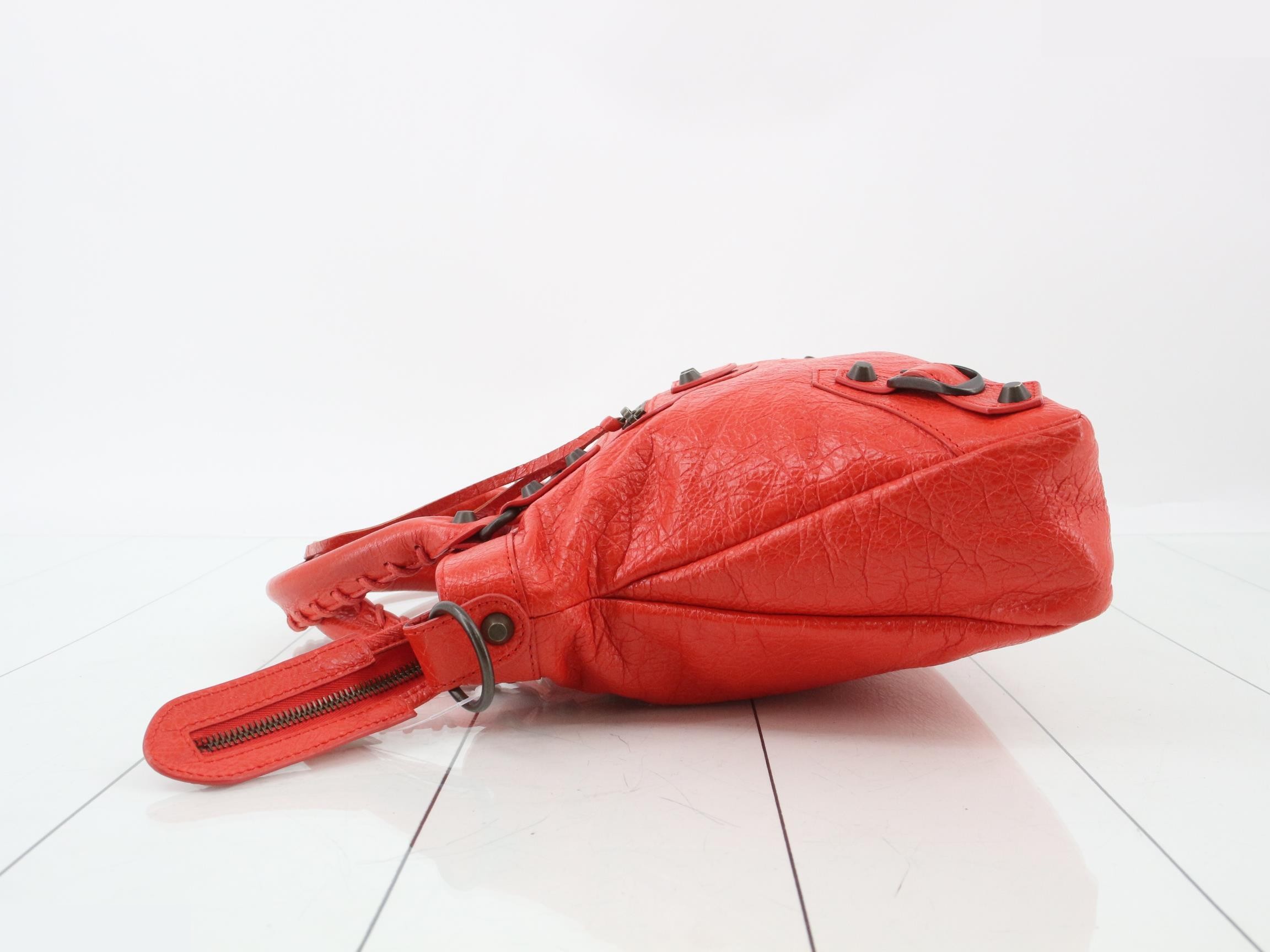 Classic handbag — view 4