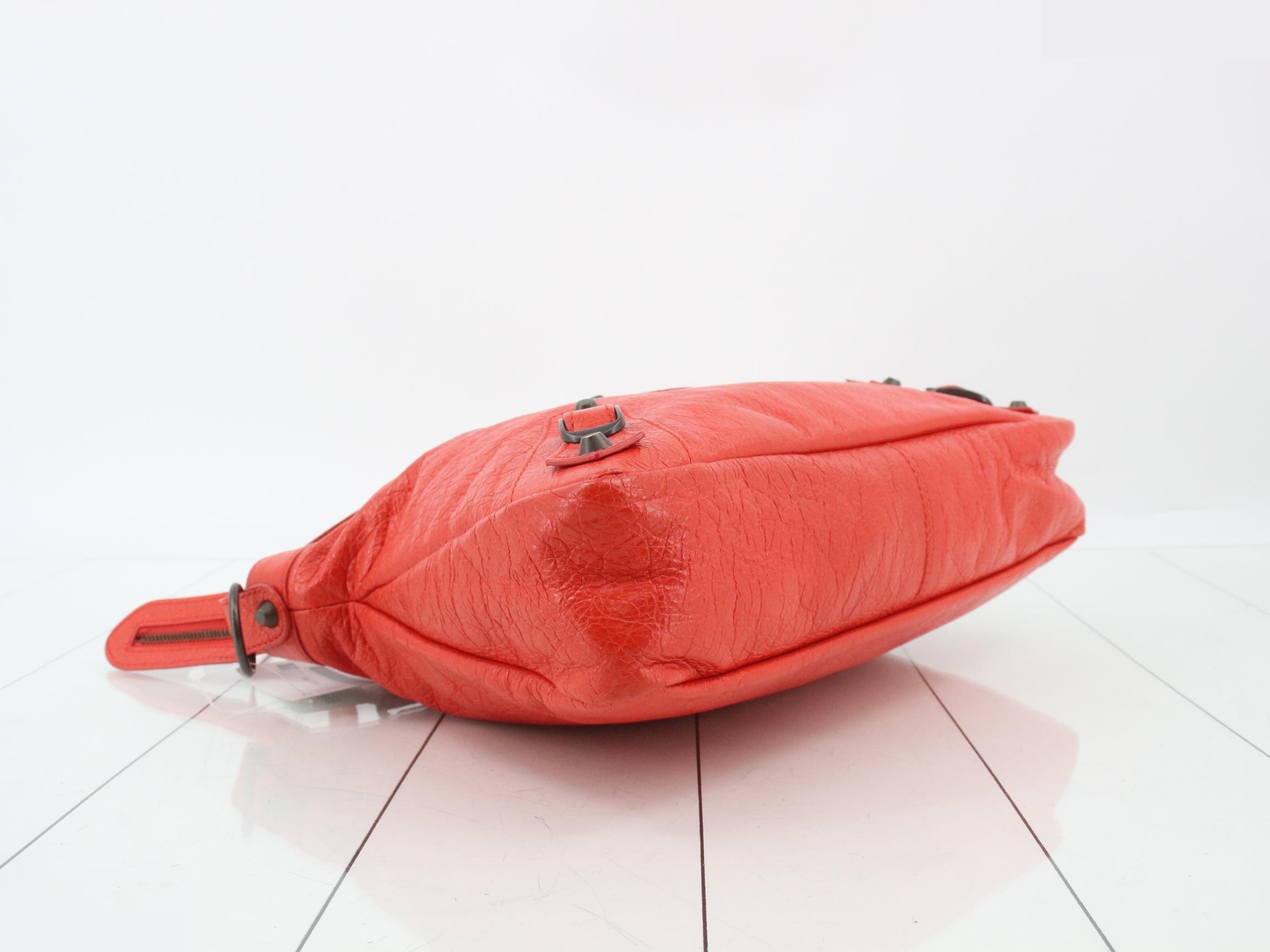 Classic handbag — view 5