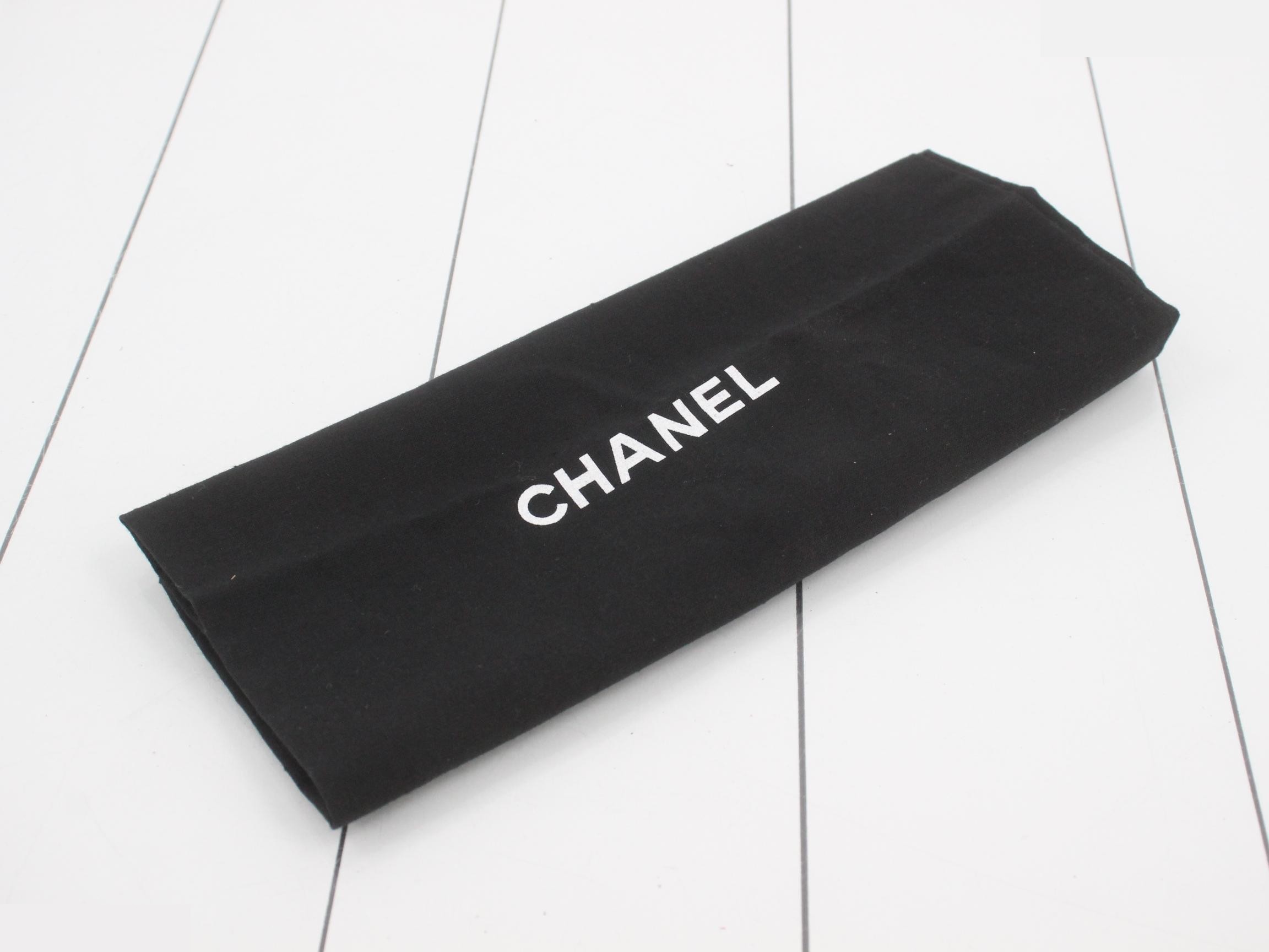 Vanity Bag, Black and Gold — view 7