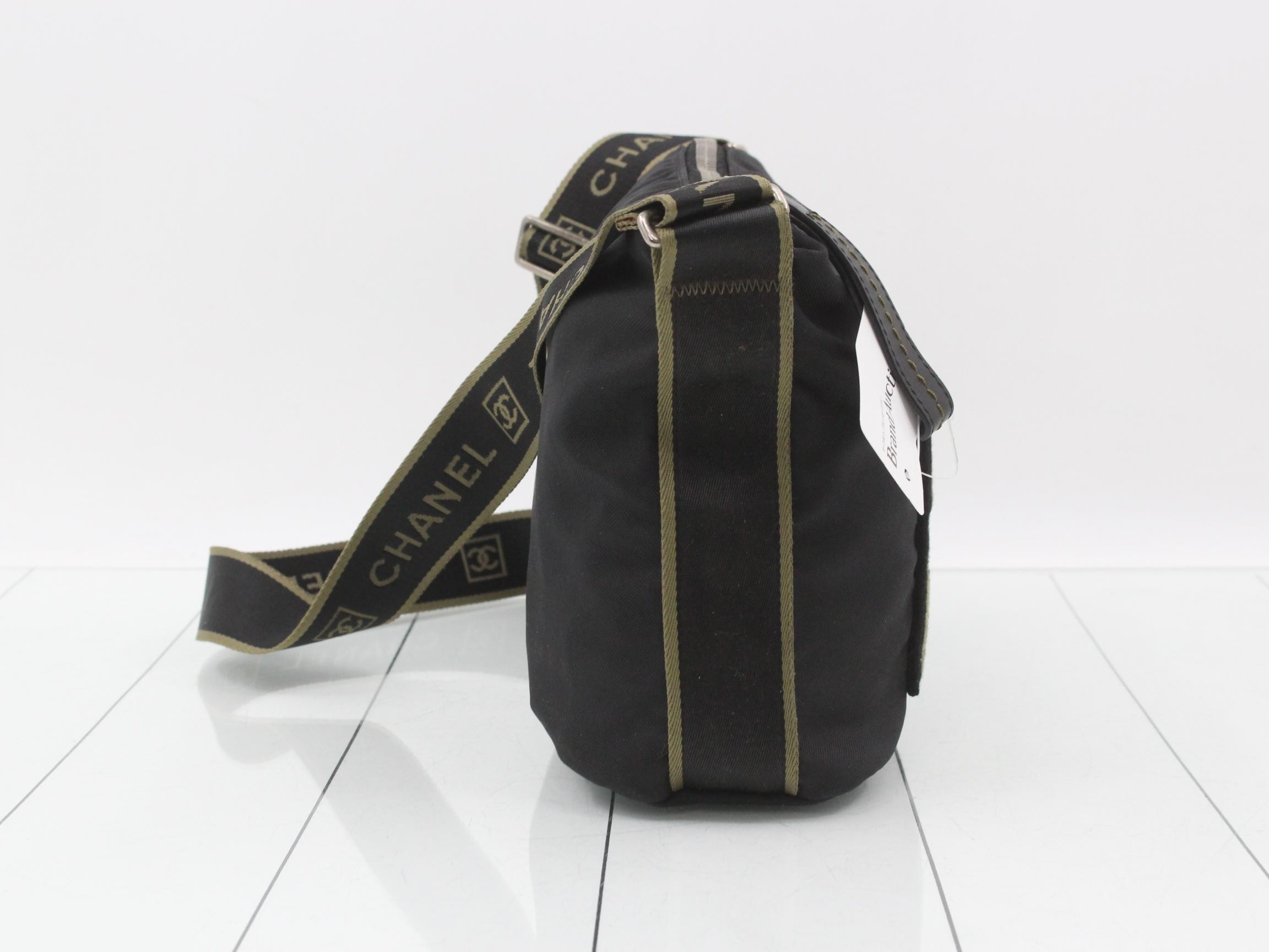Sports Line Shoulder Bag — view 4