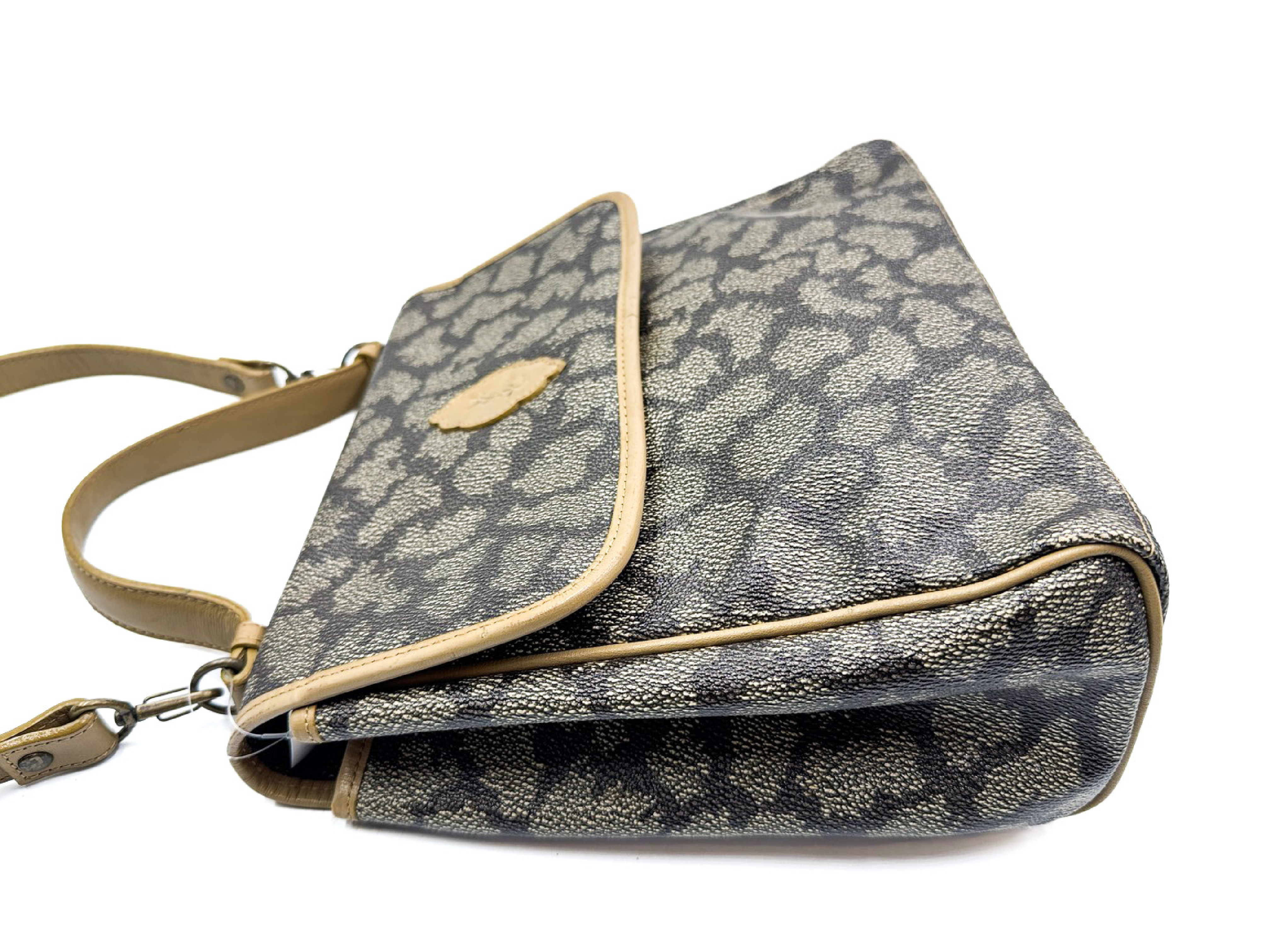 2-way leather handbag with strap and YSL logo. — view 3