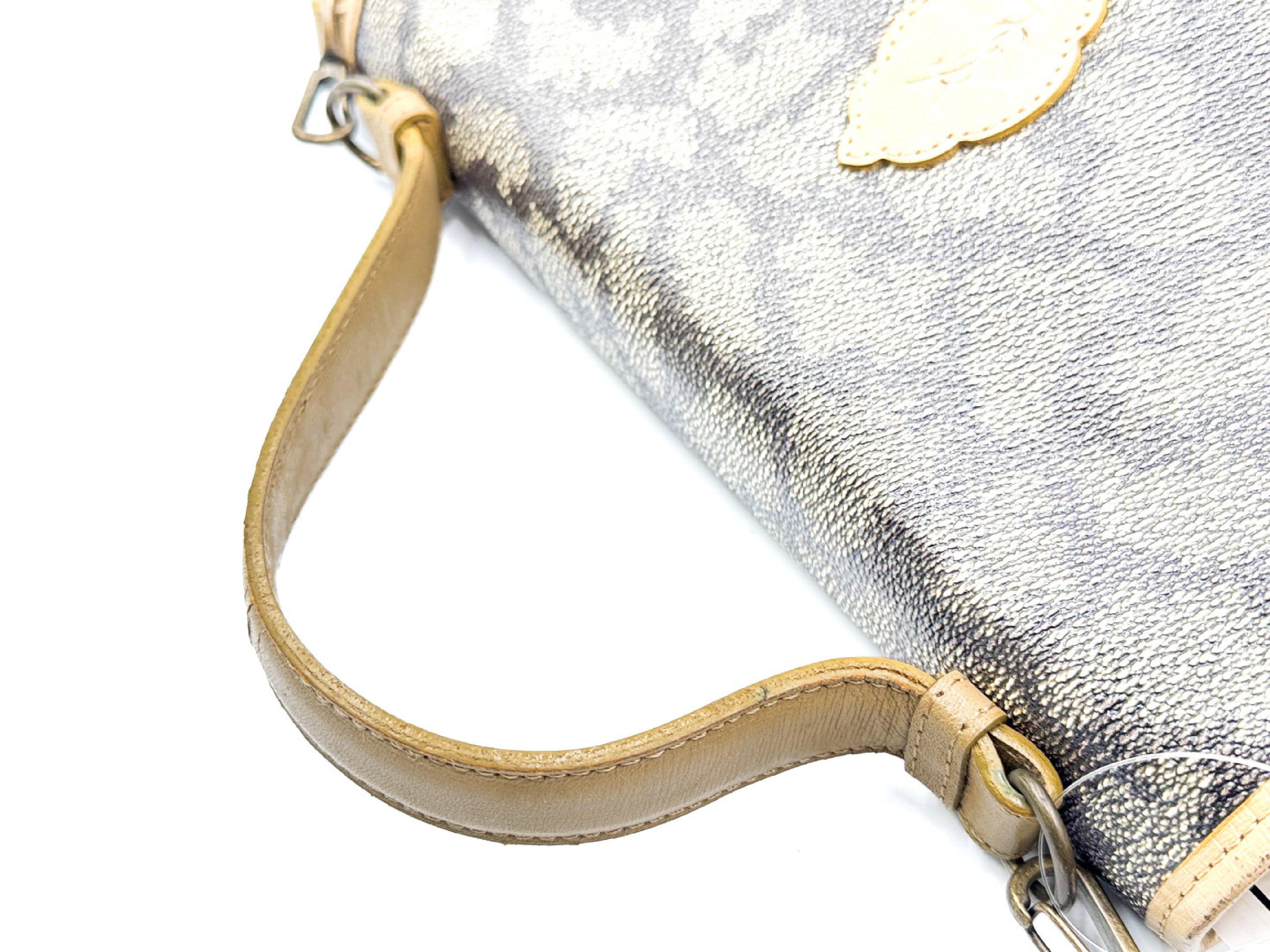 2-way leather handbag with strap and YSL logo. — view 8