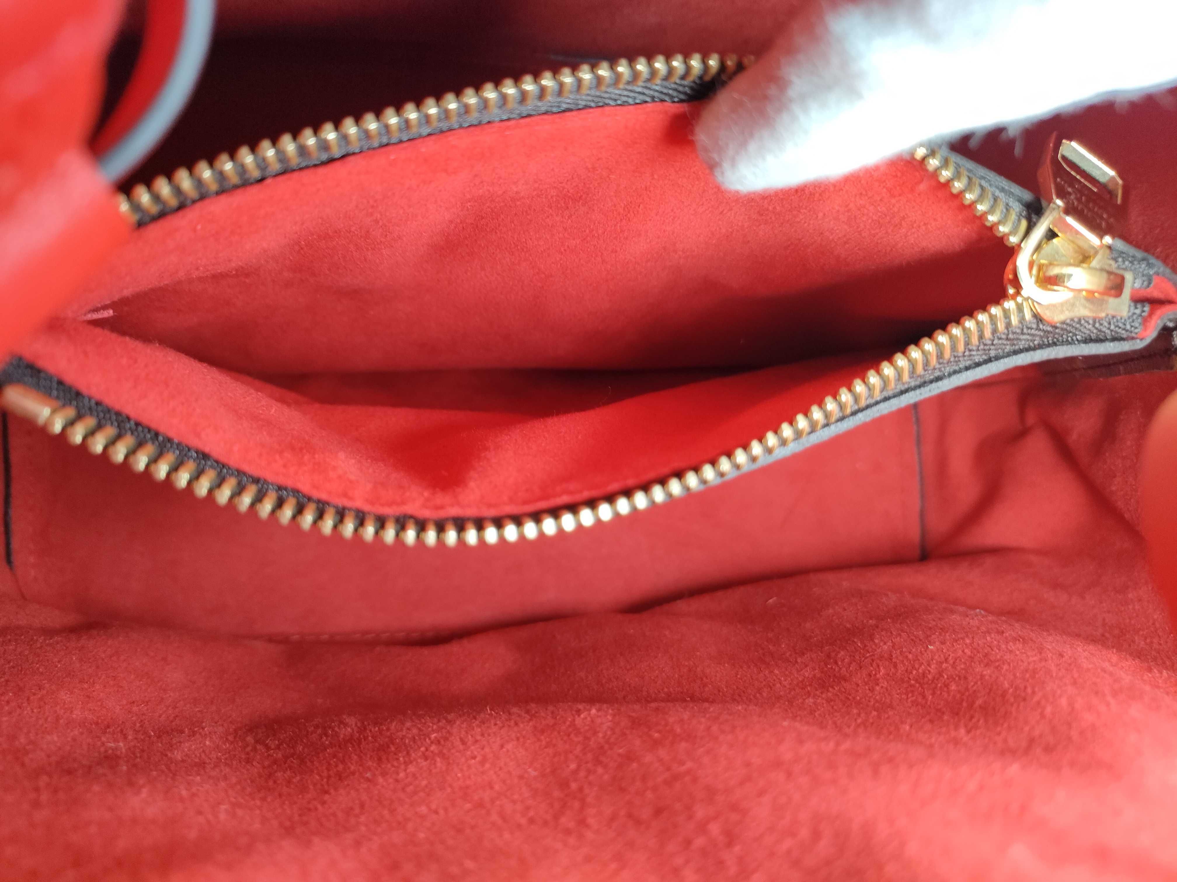Monogram NeoNoe MM M44021 Shoulder Bag — view 11