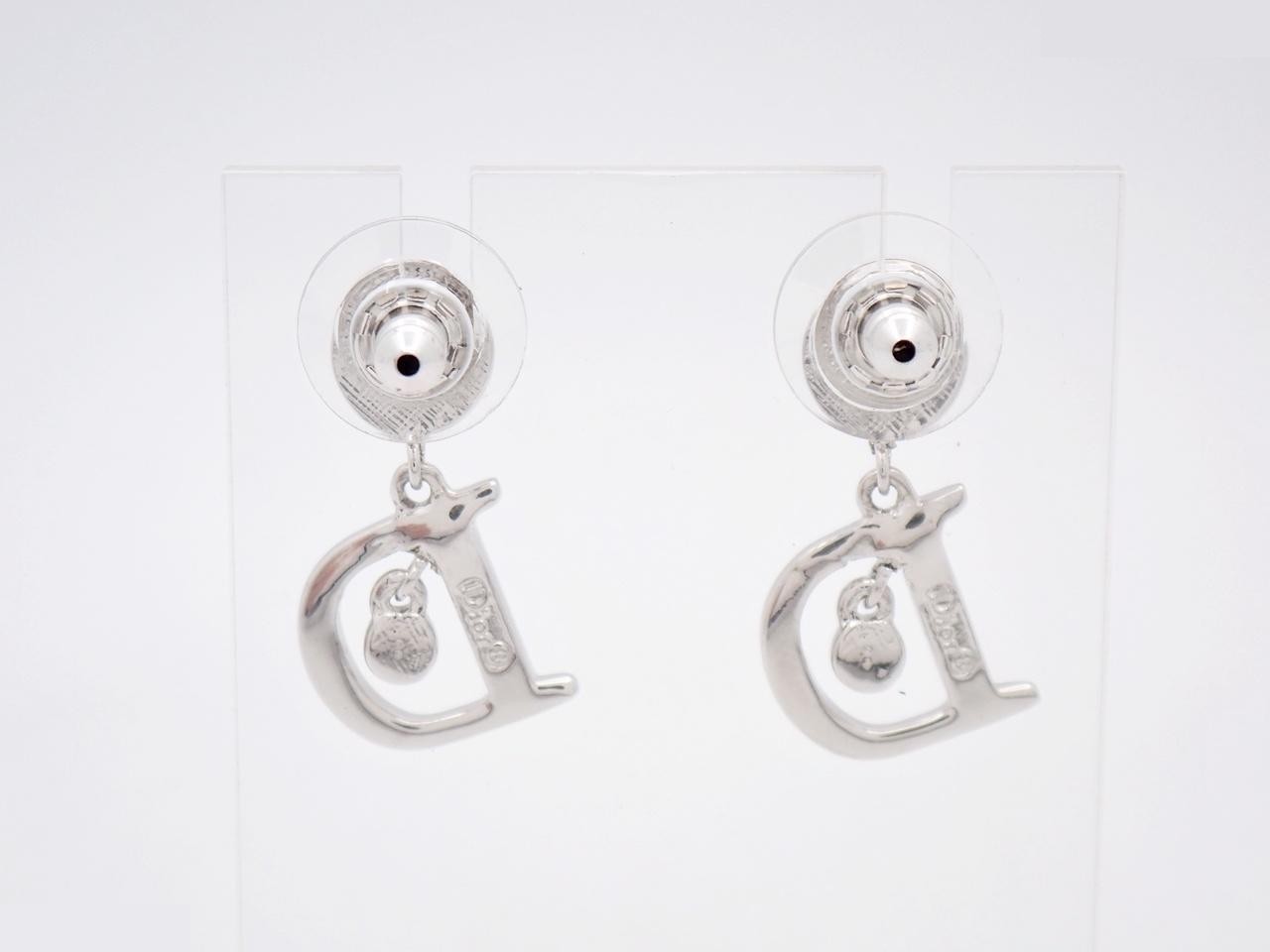 Other lines: Precious metals and earrings — view 2