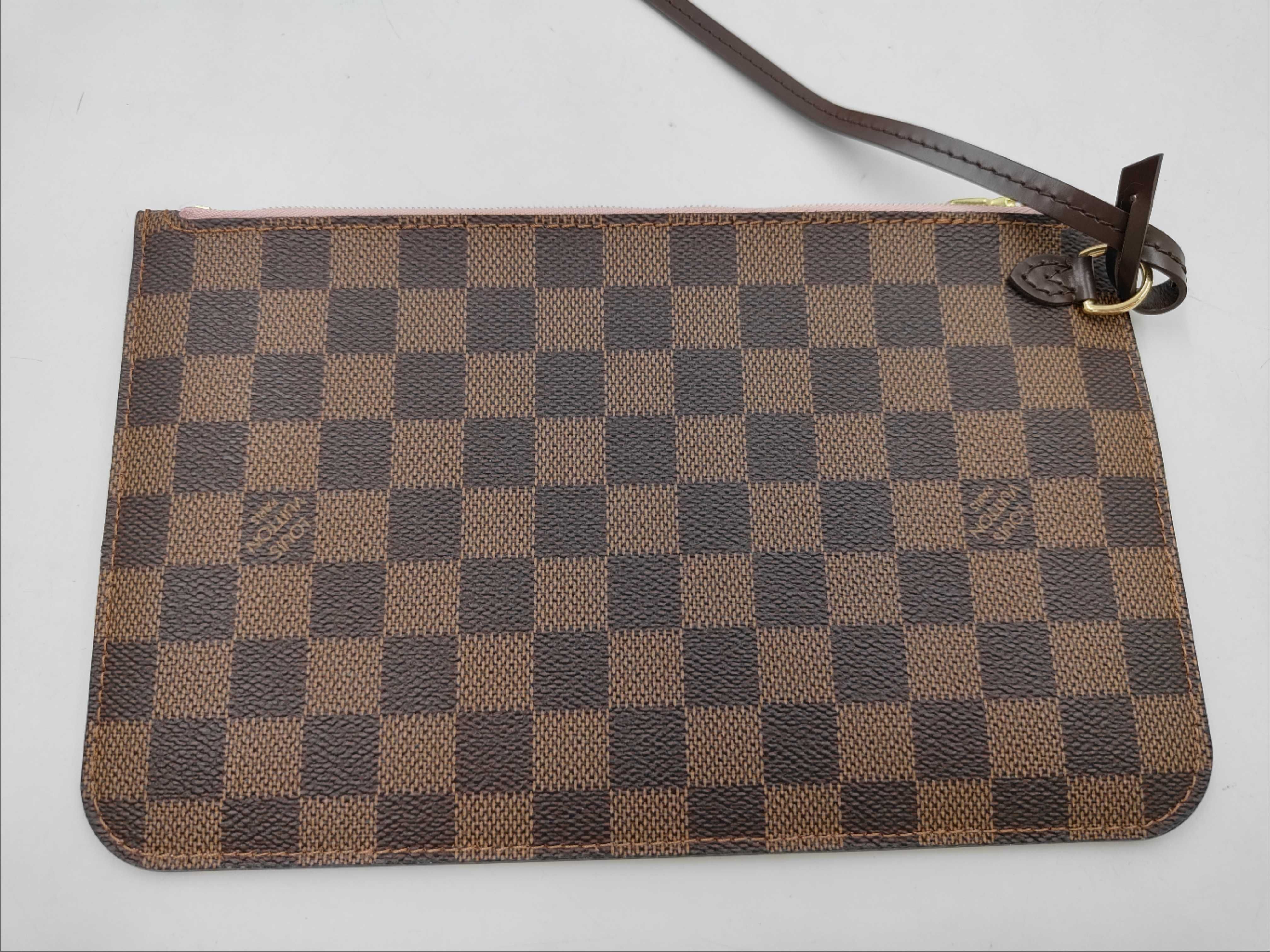 Damier Neverfull MM Tote Bag — view 15