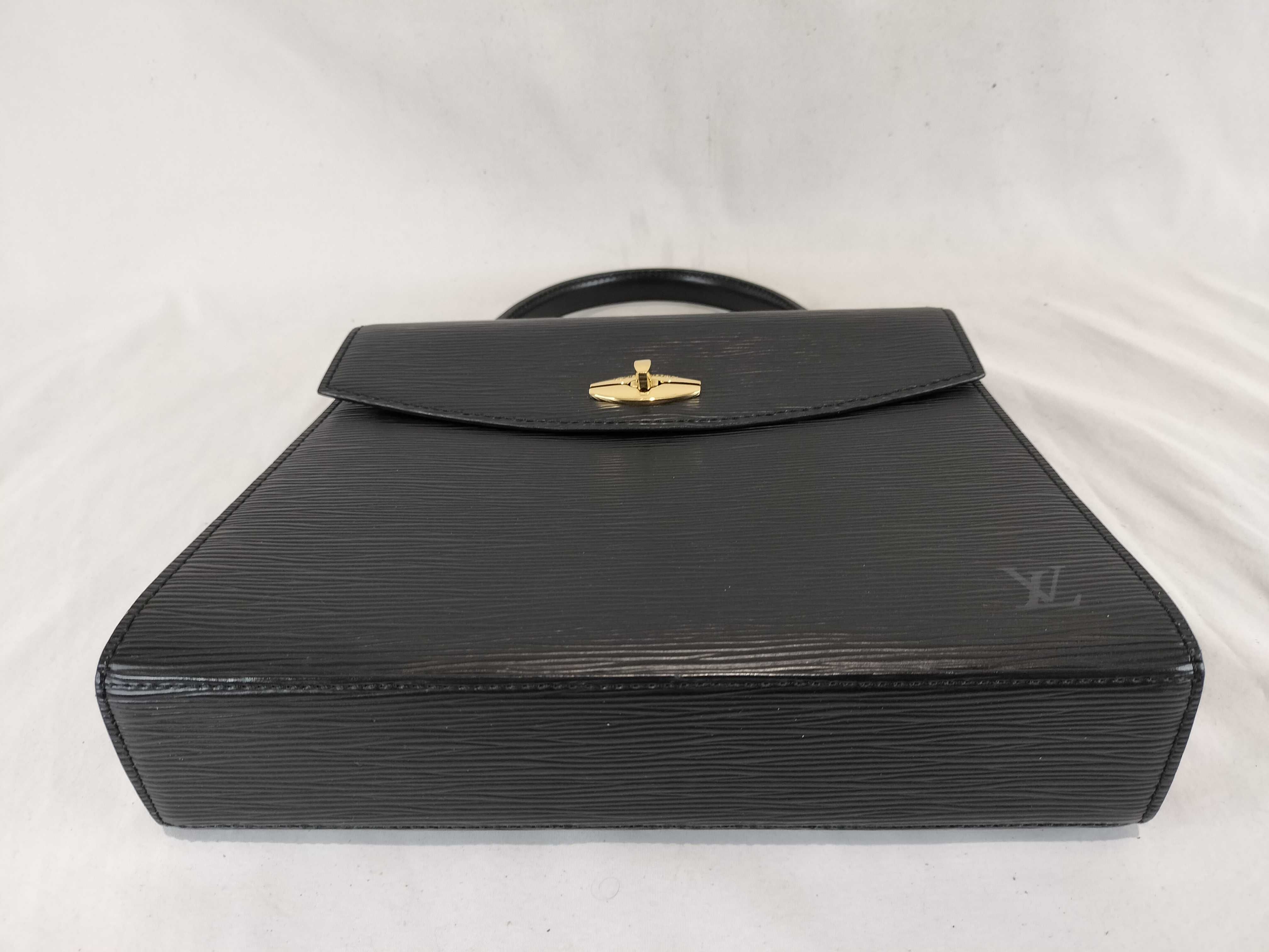Epi Malzerbes Noir Handbag — view 9