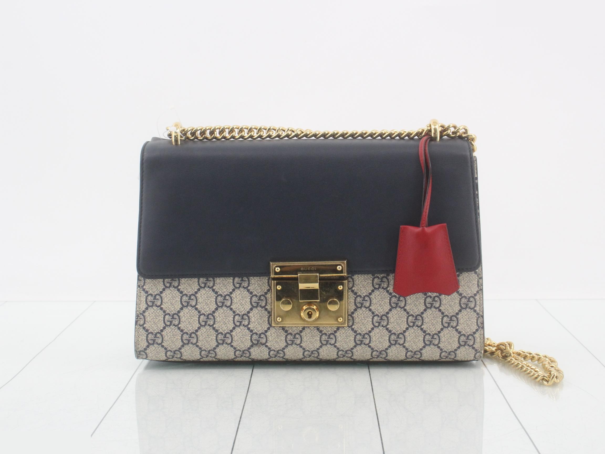 Chain shoulder bag
