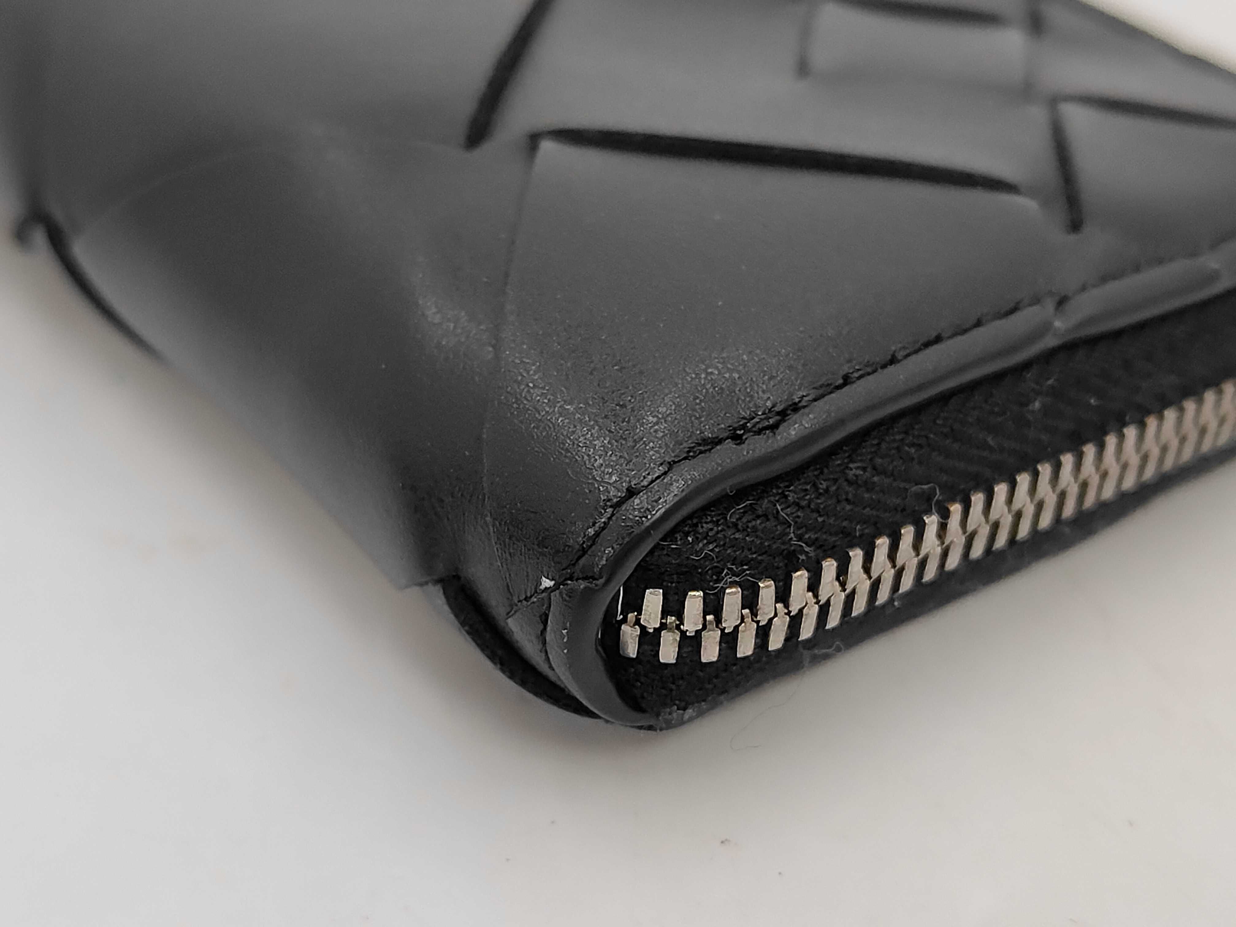 Intrecciato Round Zip Coin Case — view 3