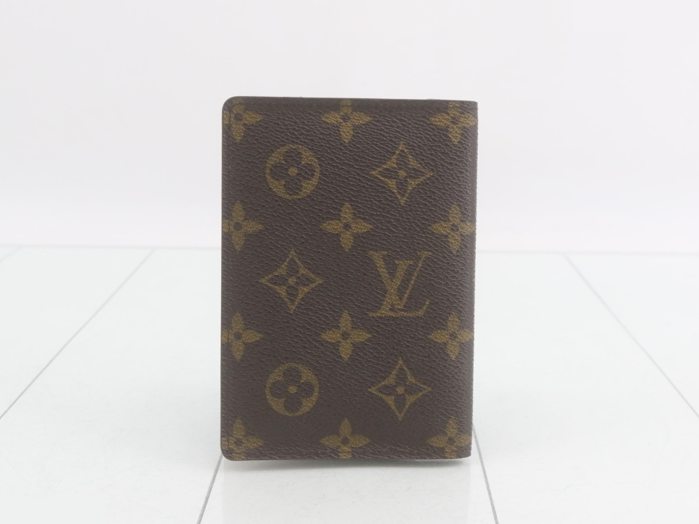 Pass case — view 2