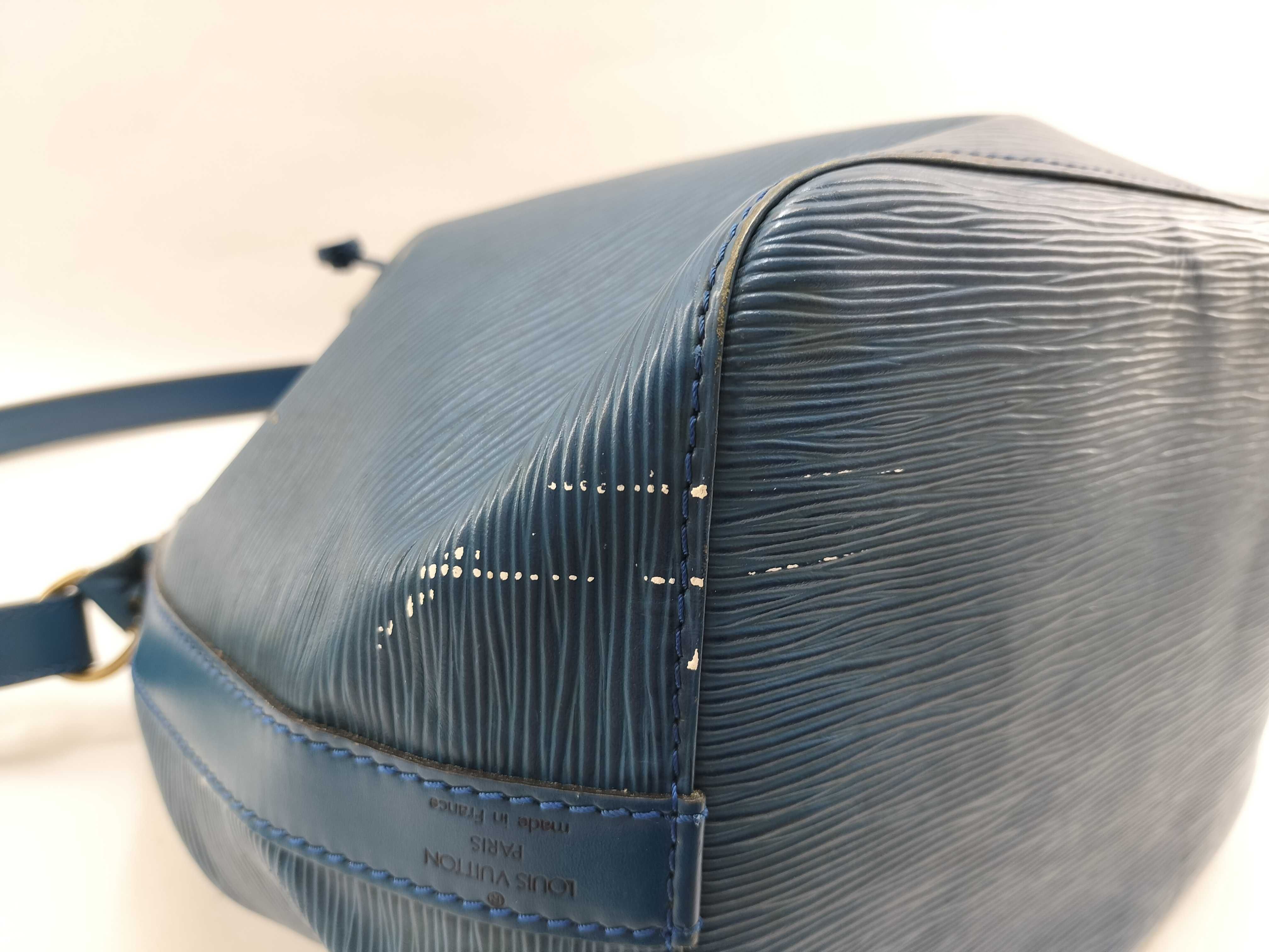 Epi Leather Petit Noé Shoulder Bag — view 6