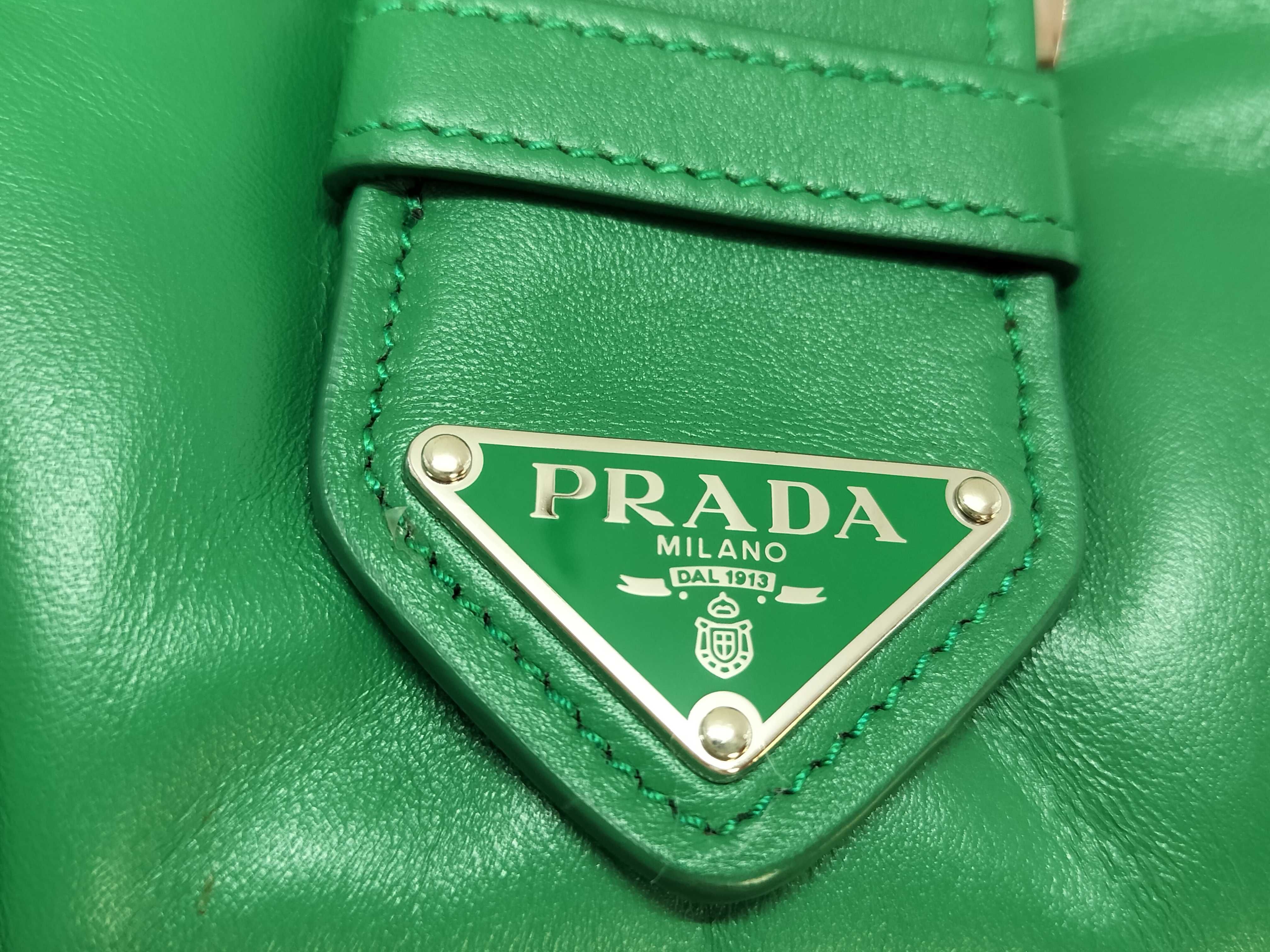 Nappa Soft Moon Leather 2-Way Handbag Green Handbag — view 15