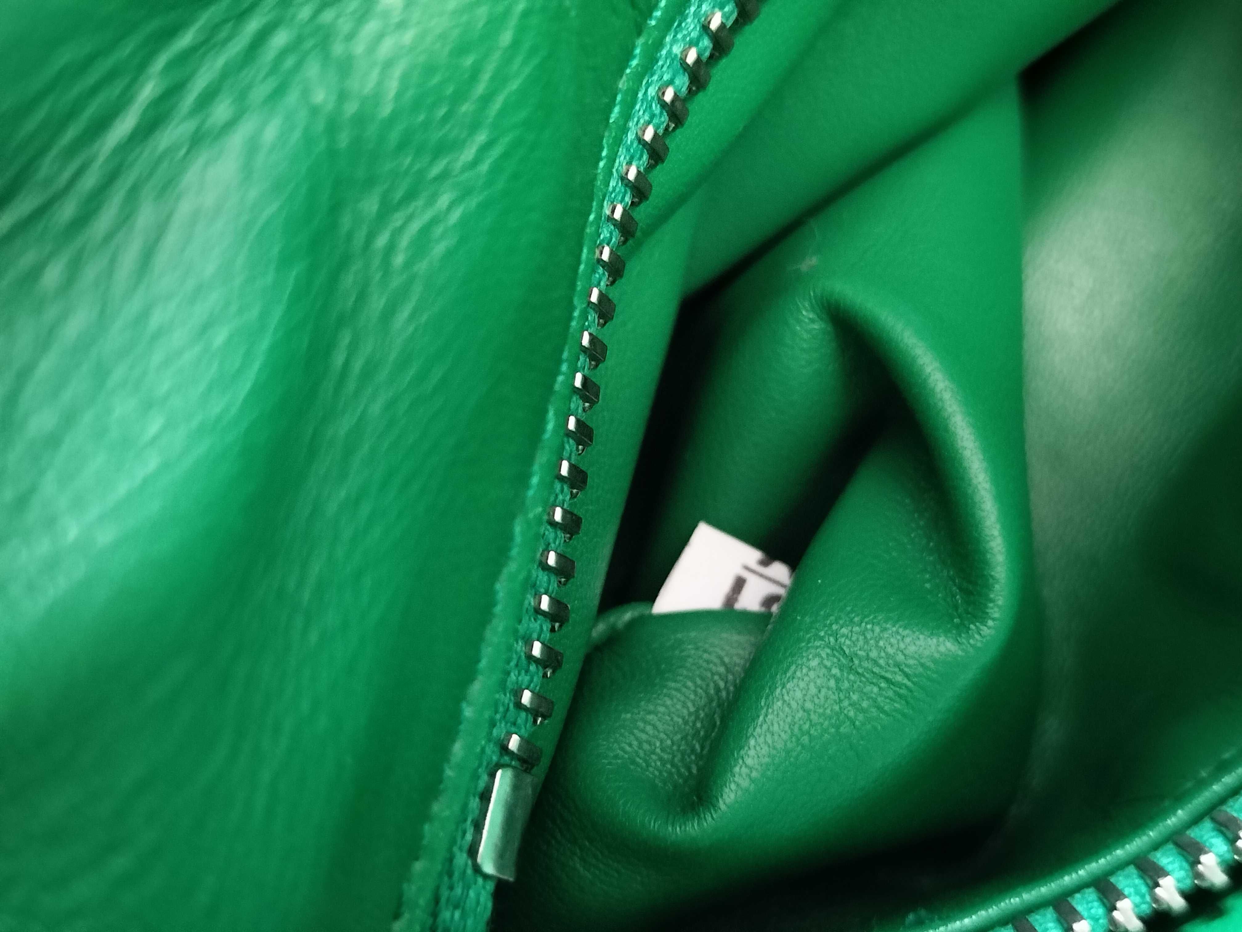 Nappa Soft Moon Leather 2-Way Handbag Green Handbag — view 9