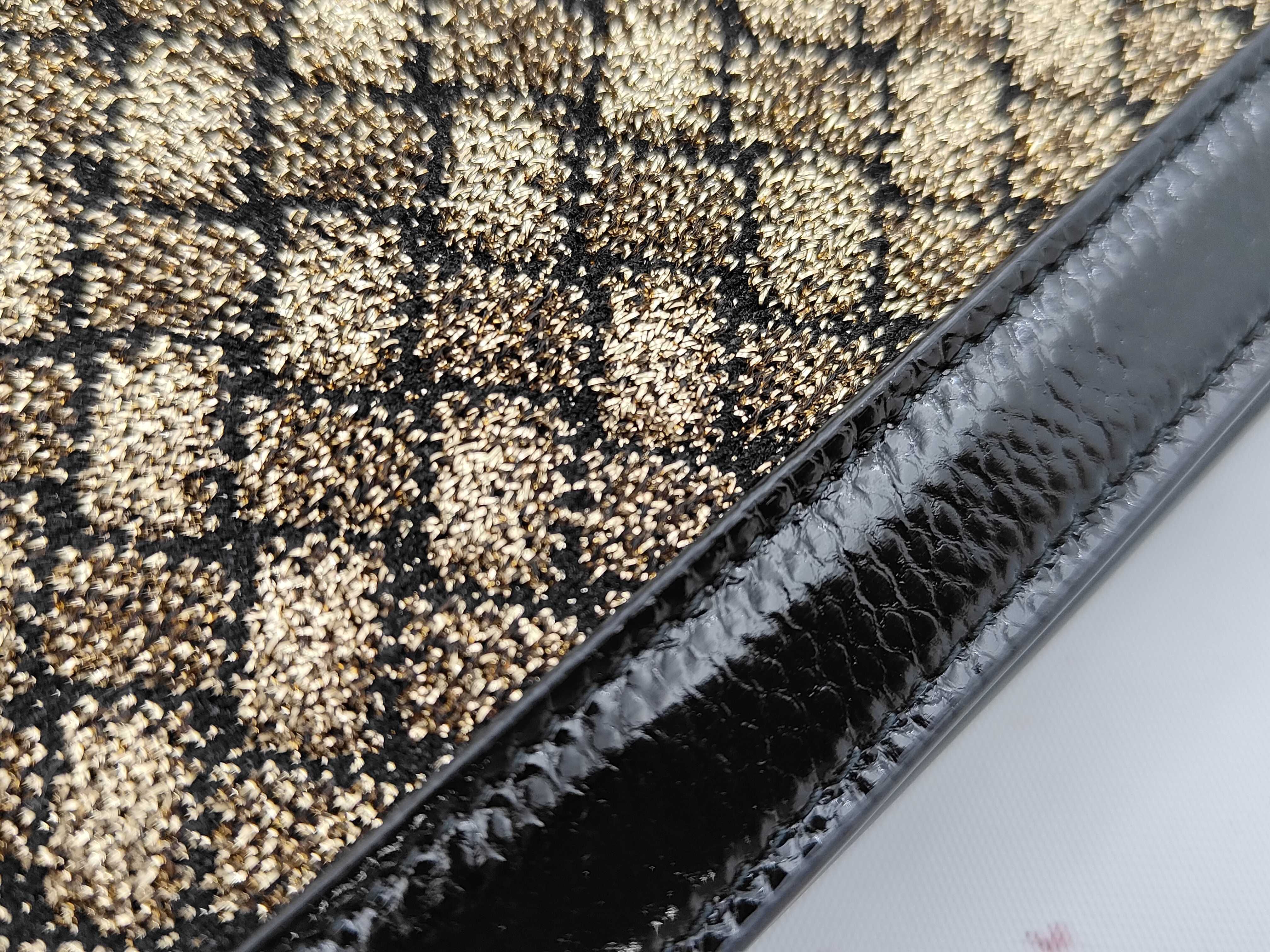 Intrecciato Chain Wallet Black x Gold Bag — view 12