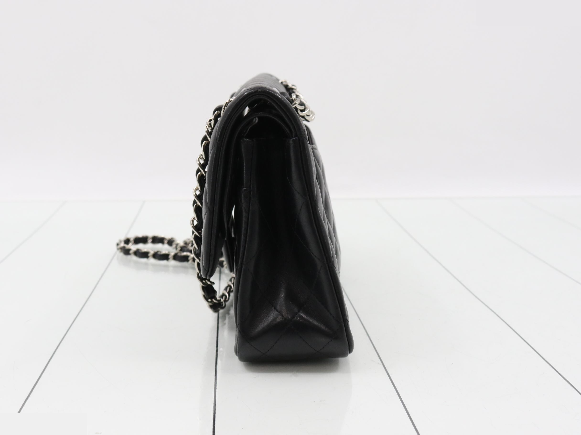 Double Flap 25 Matelassé (Bag) - Shoulder Bag — view 3