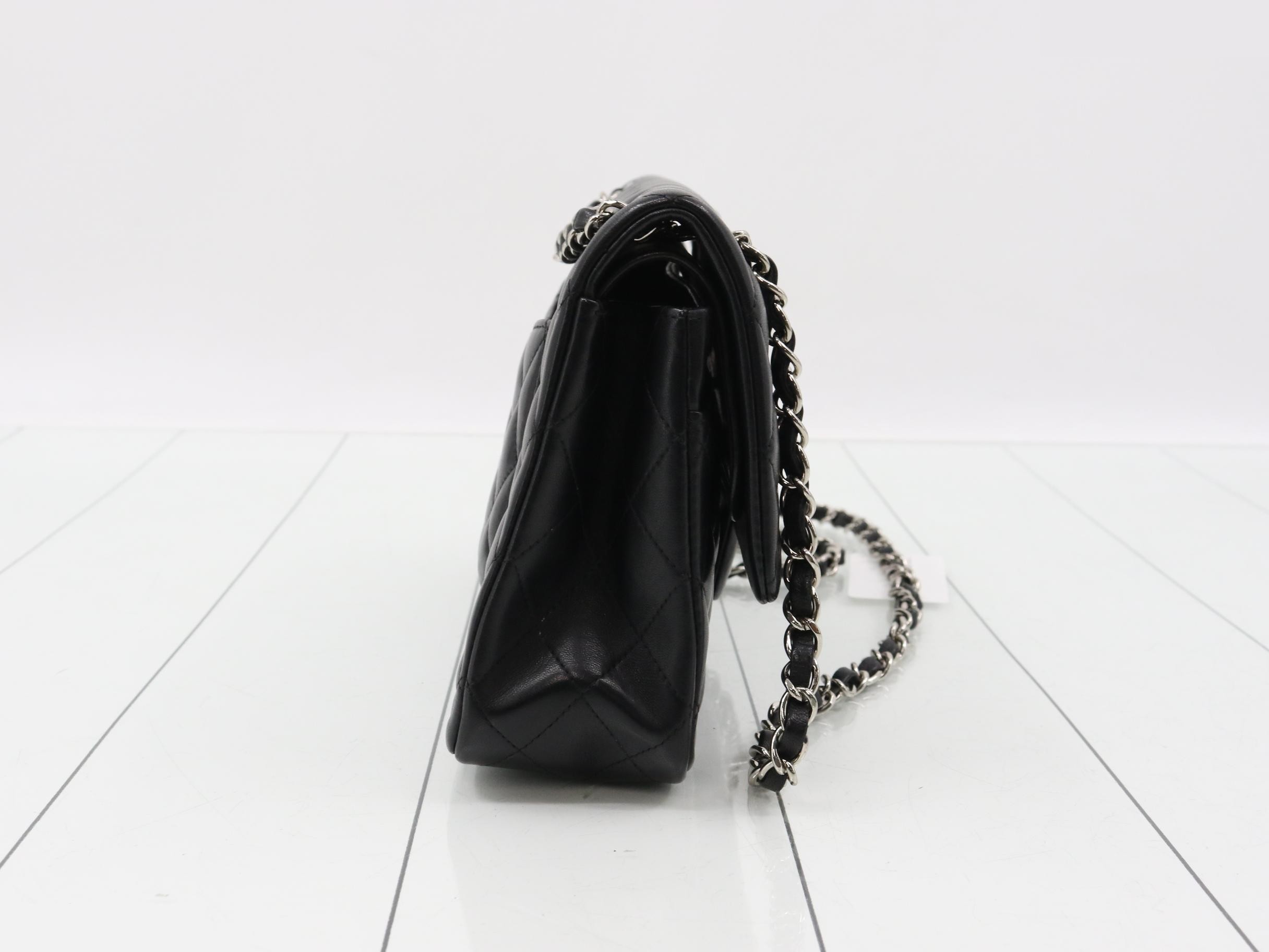 Double Flap 25 Matelassé (Bag) - Shoulder Bag — view 4
