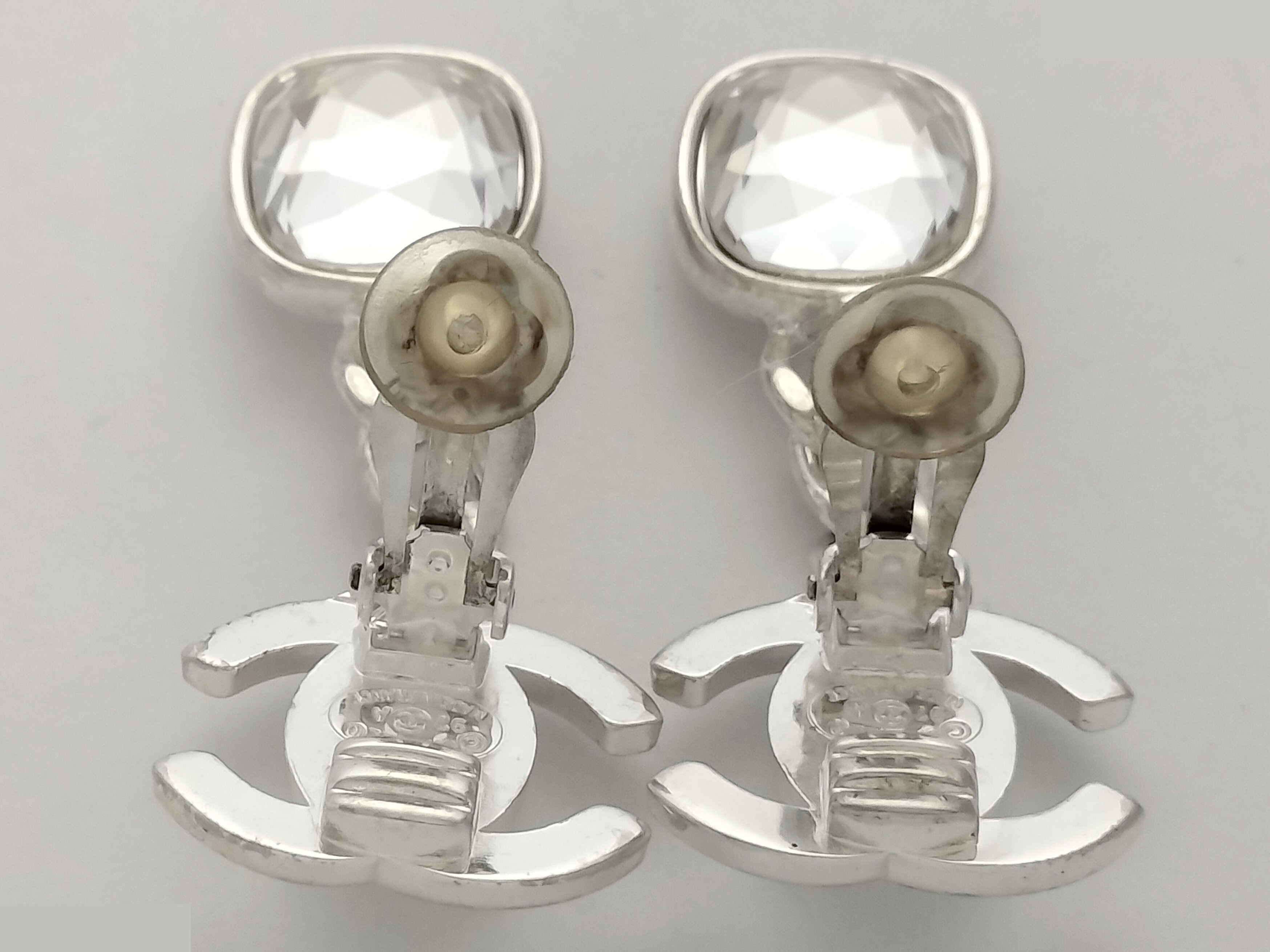 Coco Turnlock Dangle Silver Earrings — view 4