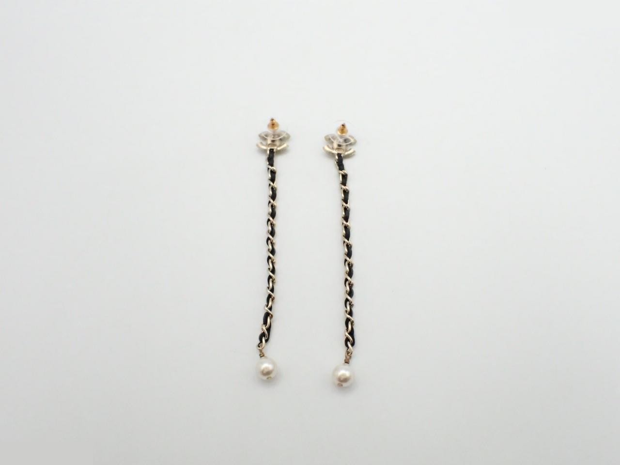A19S Coco Mark Chain Pearl Swing Earrings — view 2