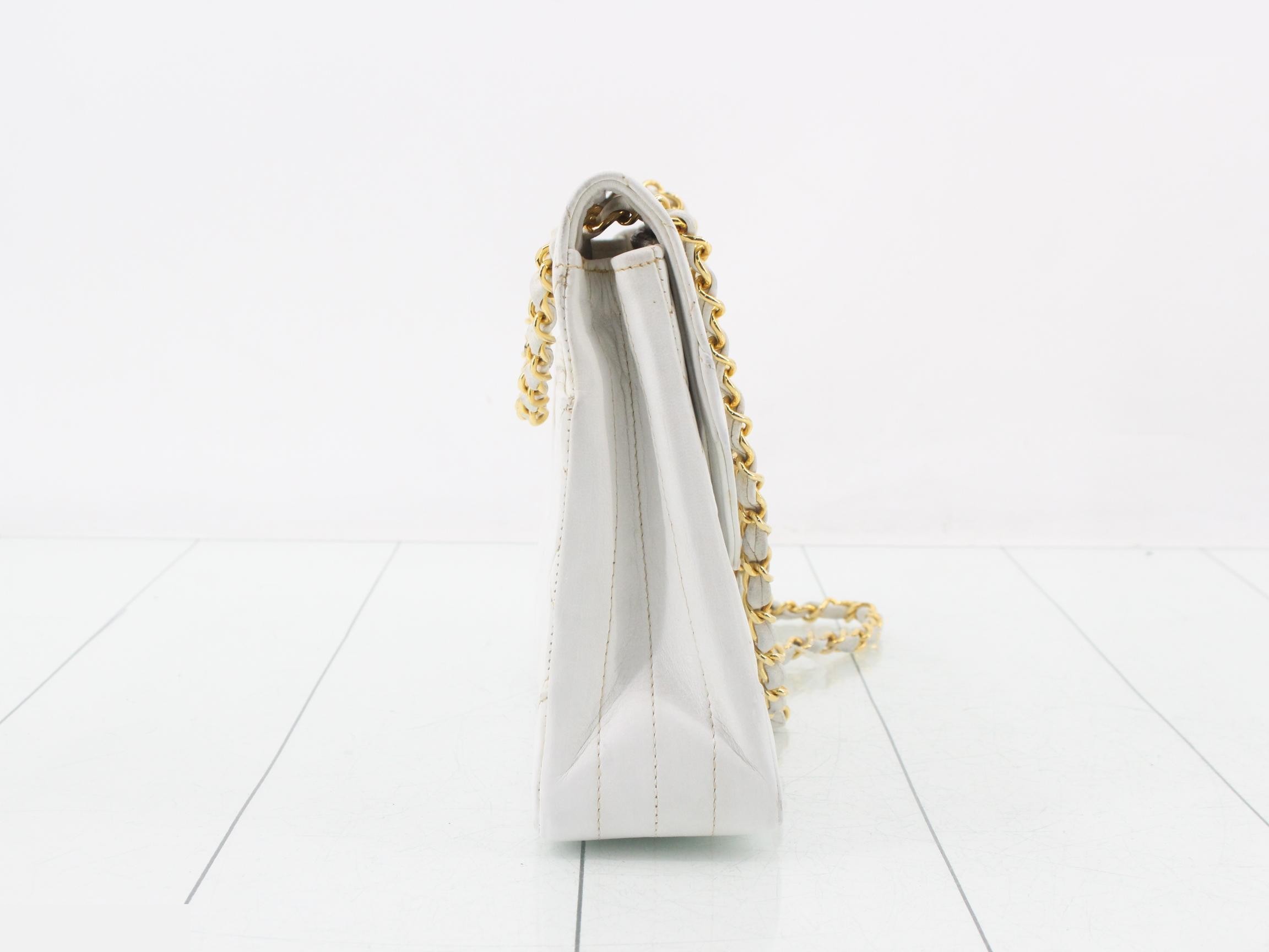 Matelassé Chain Shoulder Single Flap Shoulder Bag — view 4