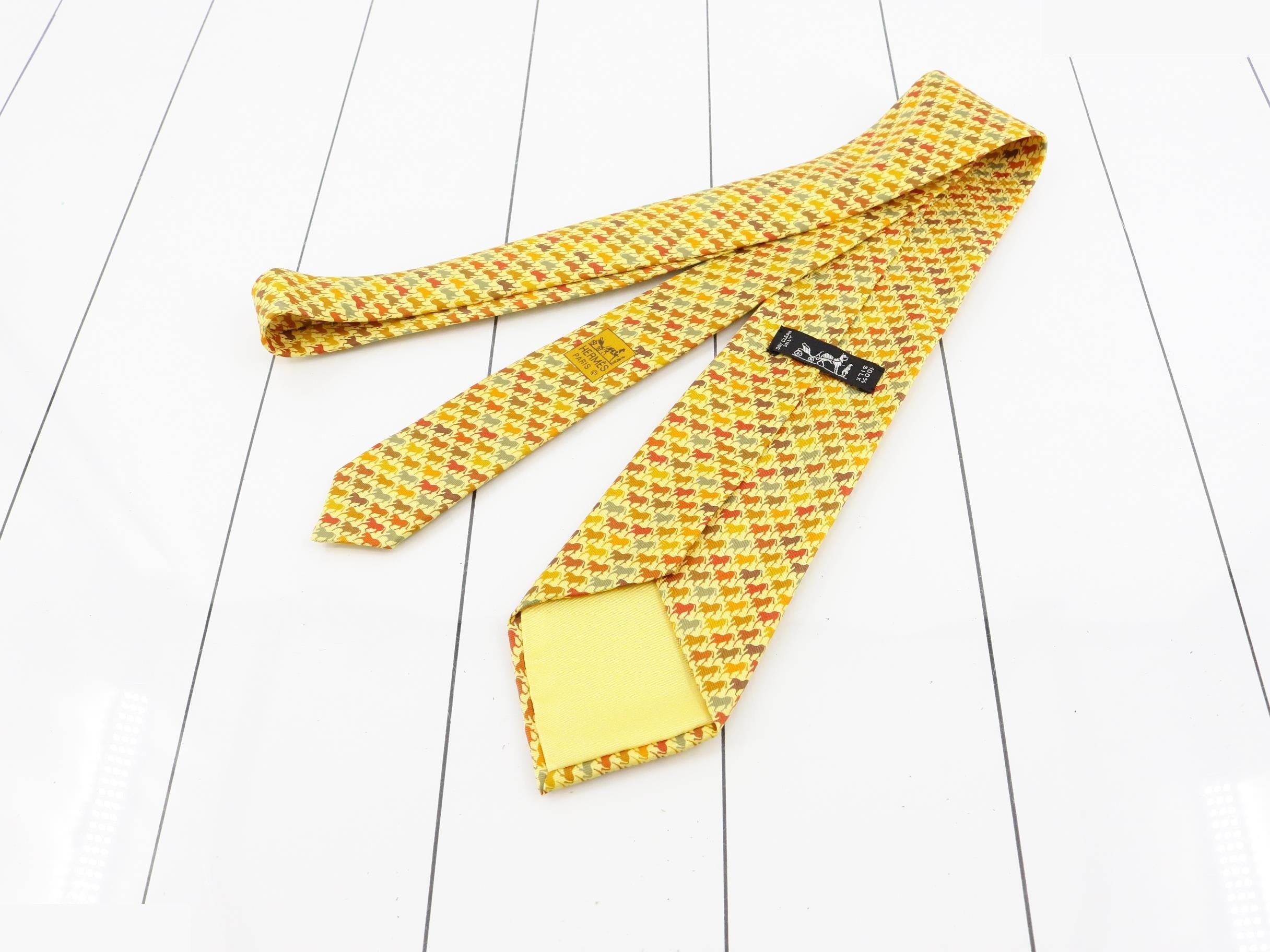 Unused Hermes tie, horse design. — view 2