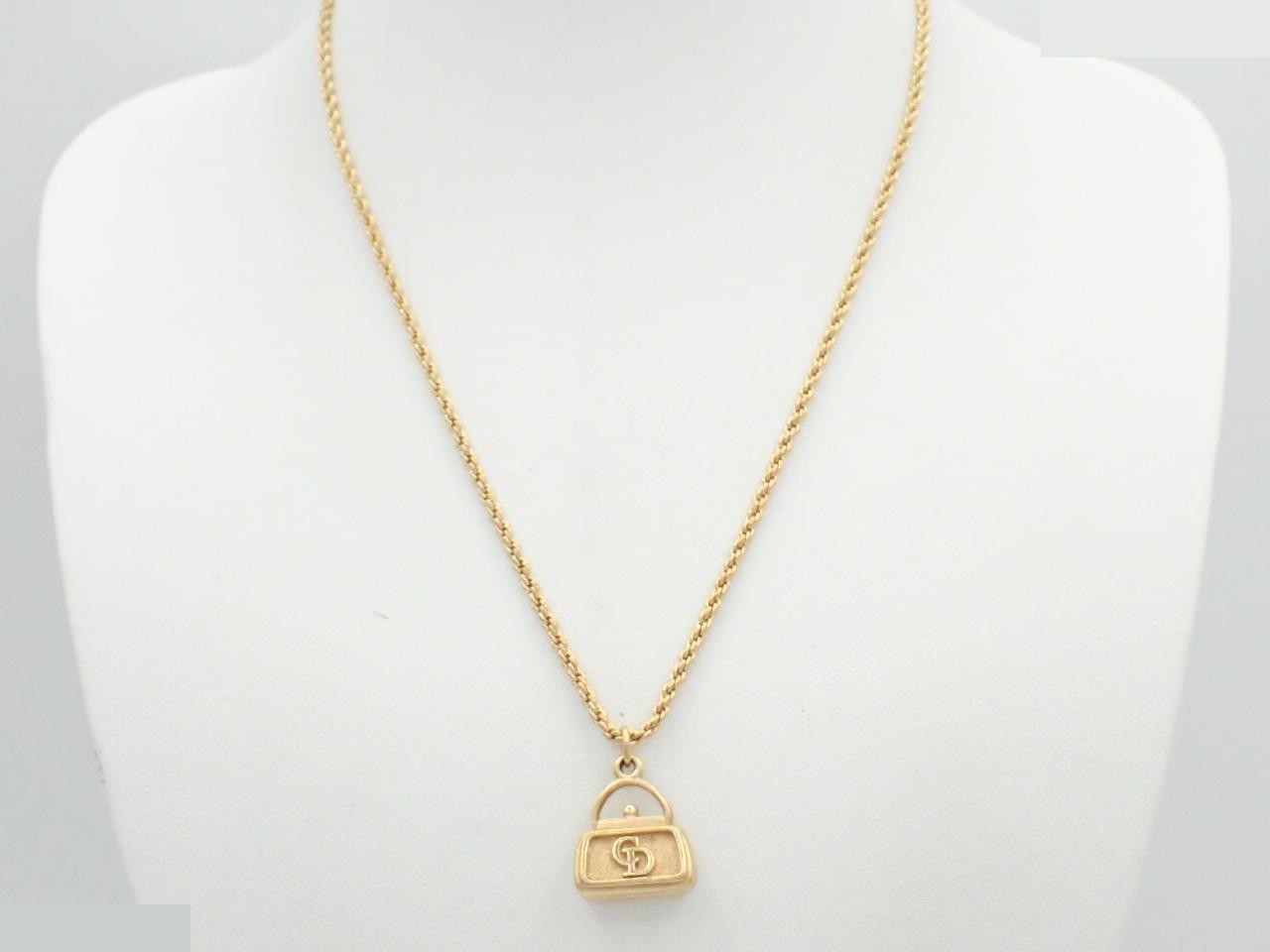 Other lines: Precious metals, necklaces, pendants — view 3
