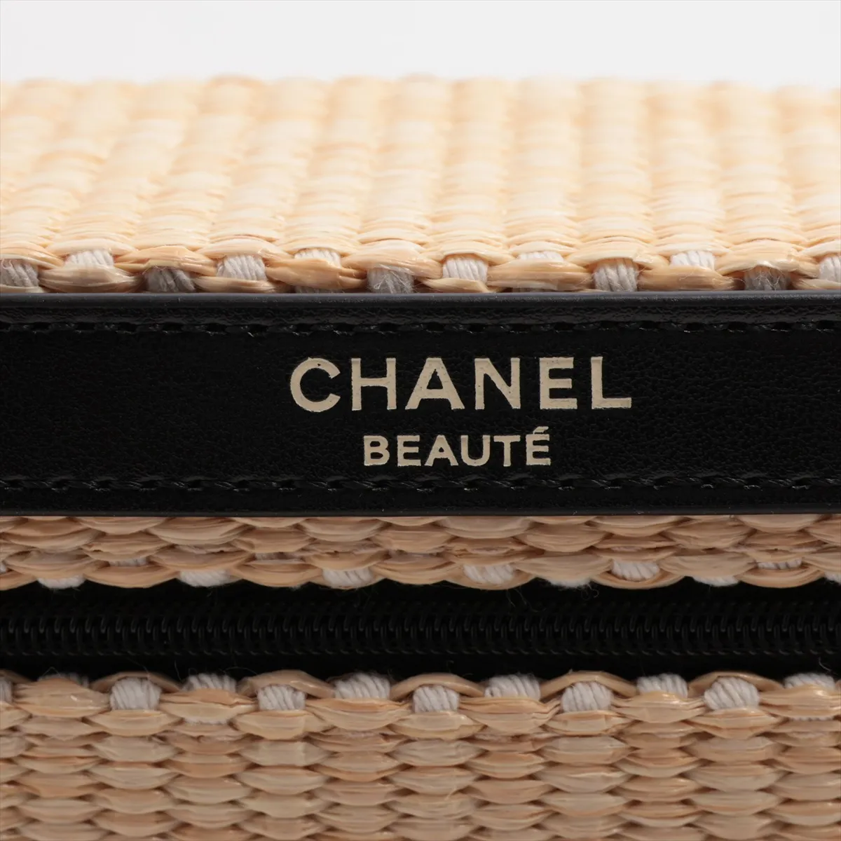 Les Beiges Panier des Essentiels Rattan Pouch, Beige x Black, Black Hardware — view 4