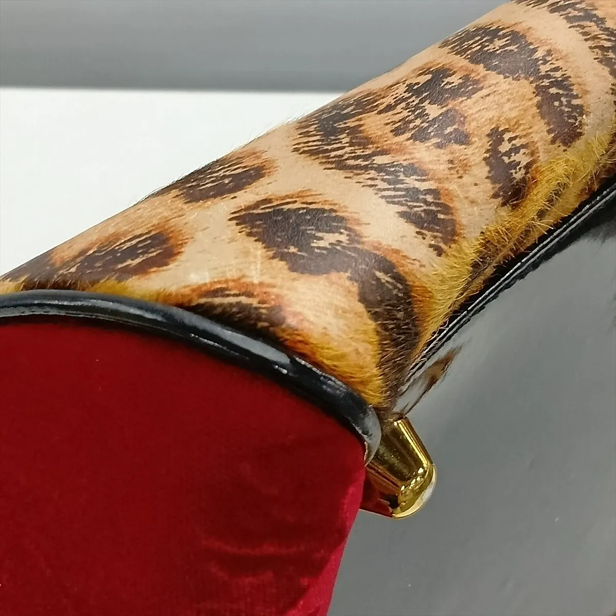 Gambler Calf Hair x Patent Leather x Velvet Handbag Brown x Red — view 14