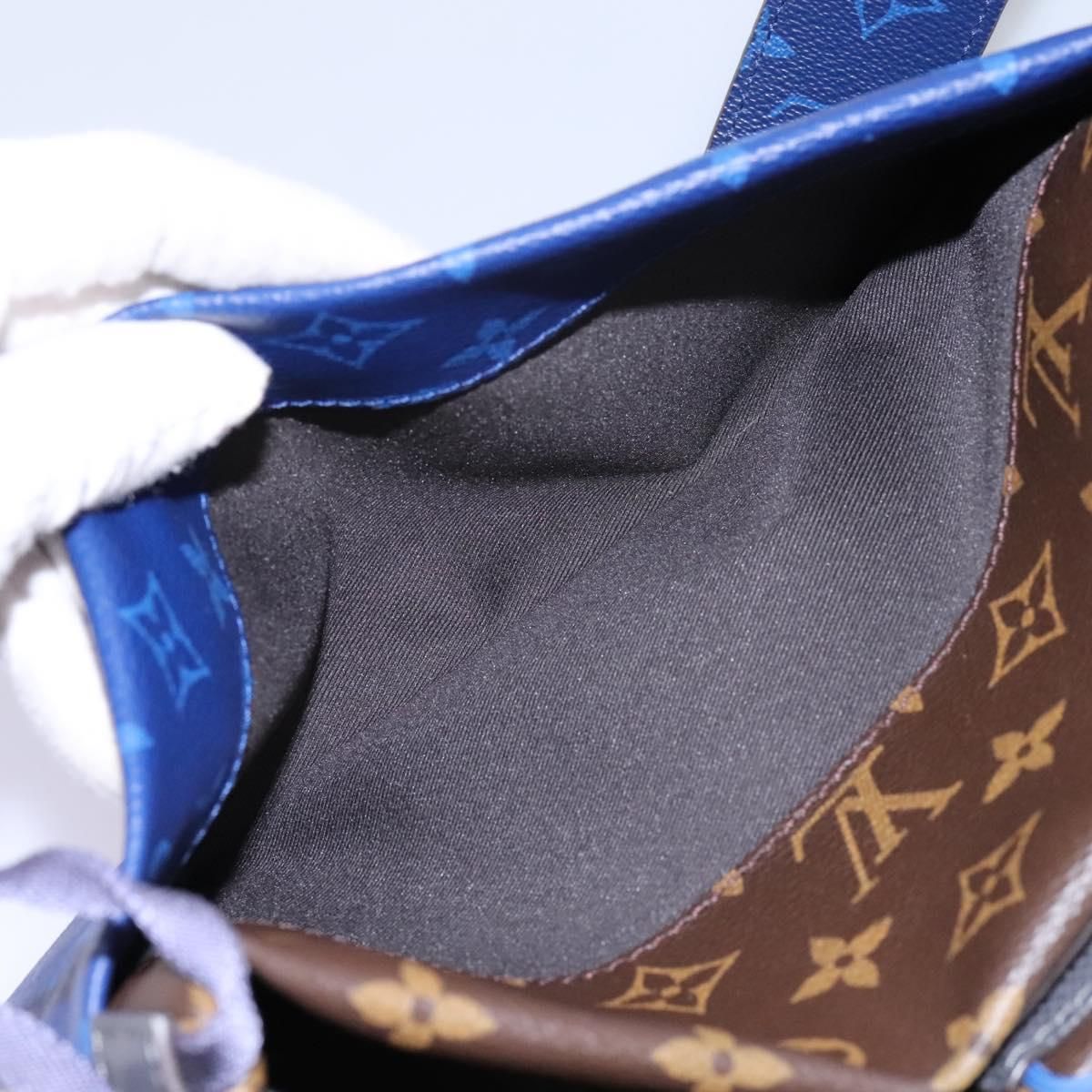 Pacific Split Sacoche Shoulder Bag Blue M 43854 Auth, Blue — view 18