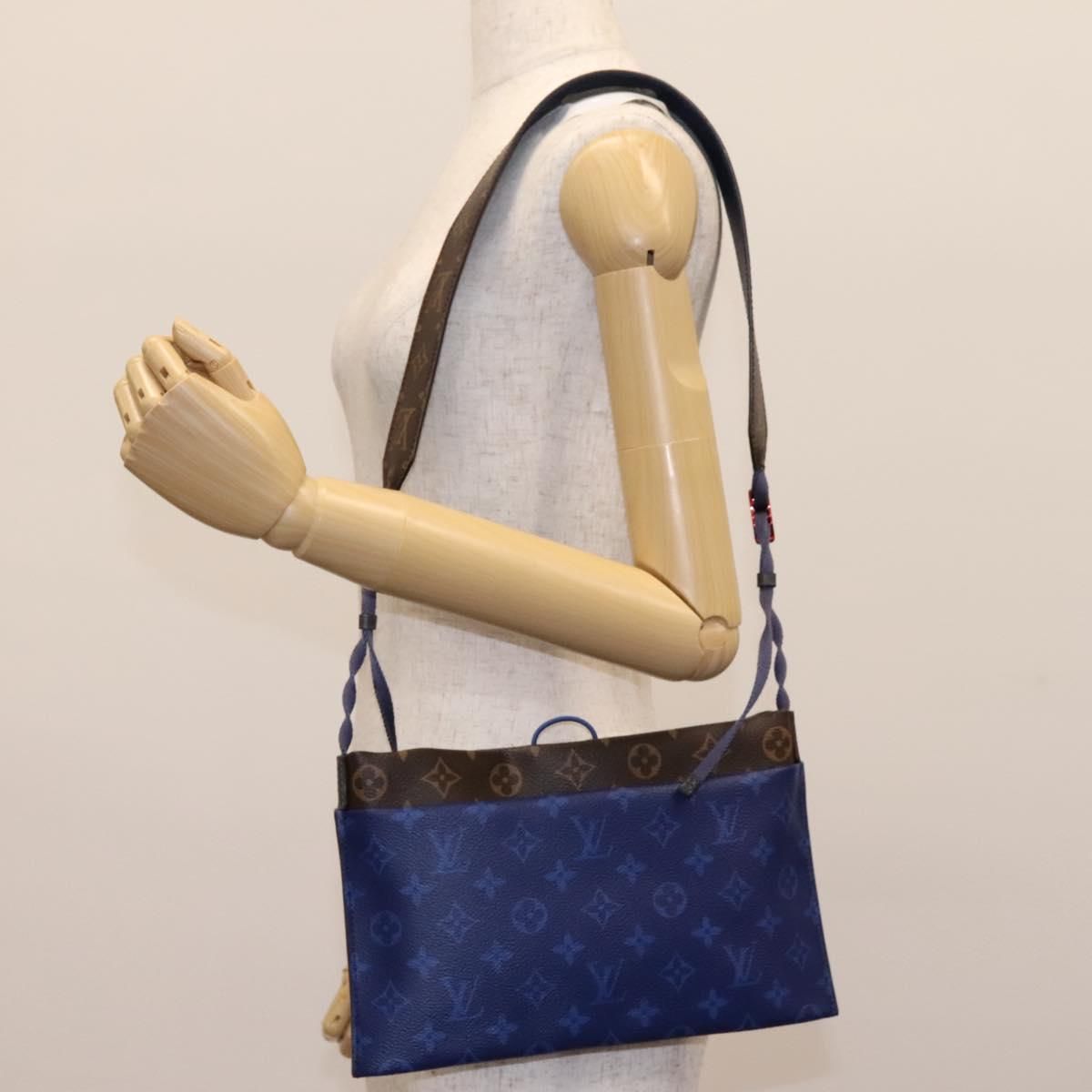 Pacific Split Sacoche Shoulder Bag Blue M 43854 Auth, Blue — view 22