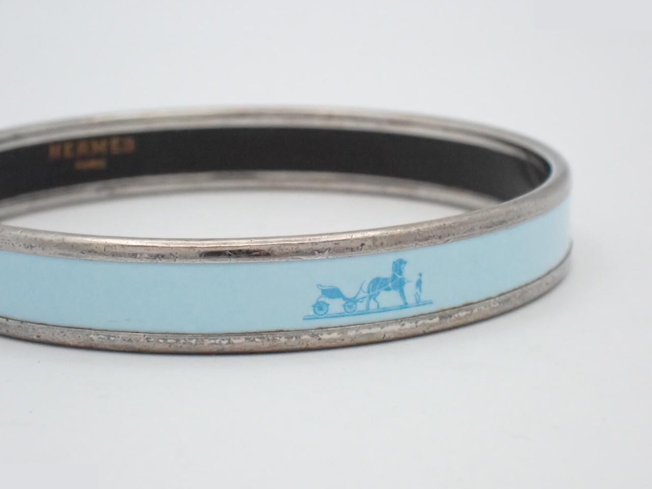 Enamel, wrist circumference approximately 19.5 cm — view 3