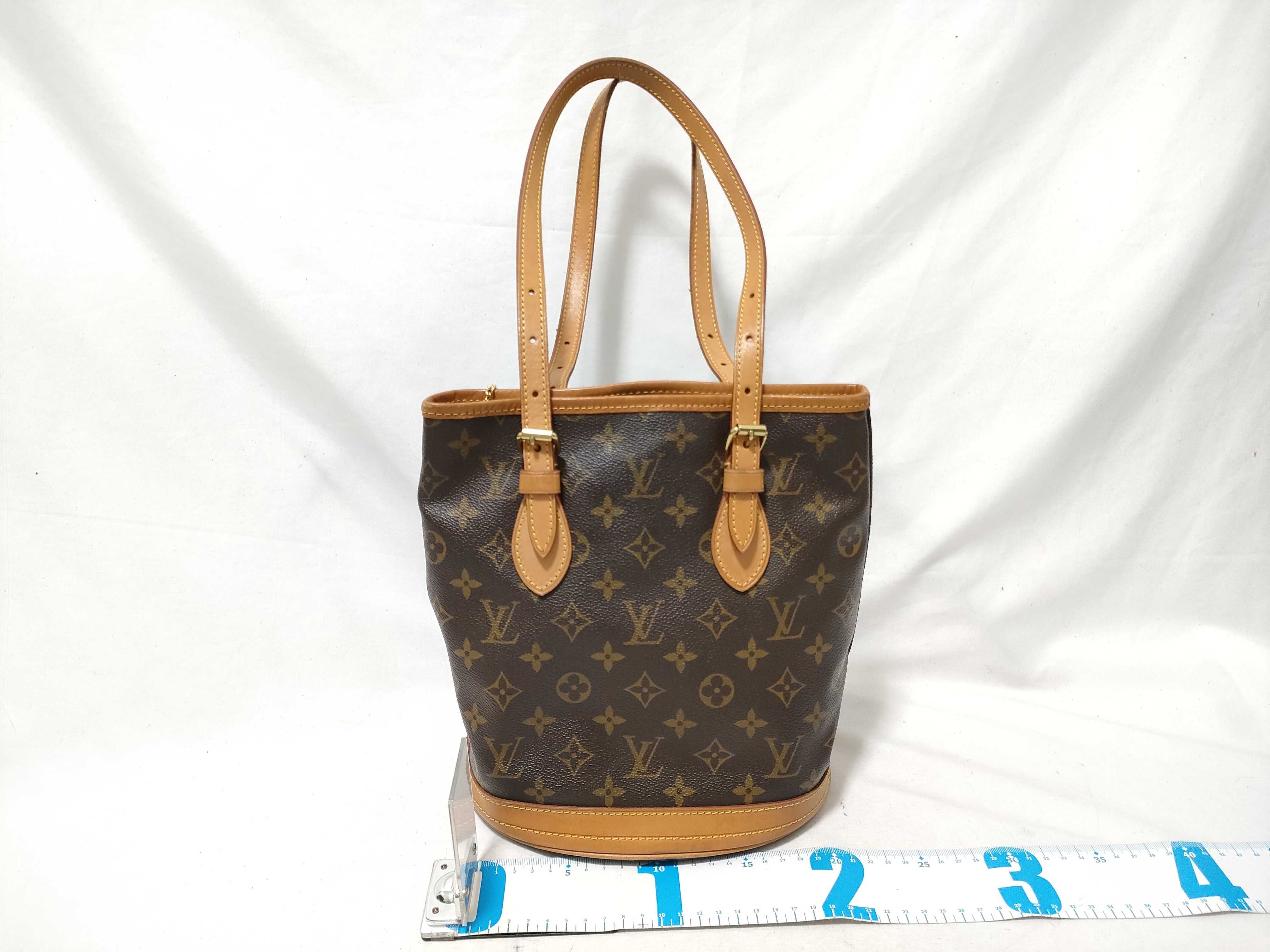 Monogram Bucket PM M42238 Shoulder Bag (without pouch) — view 2