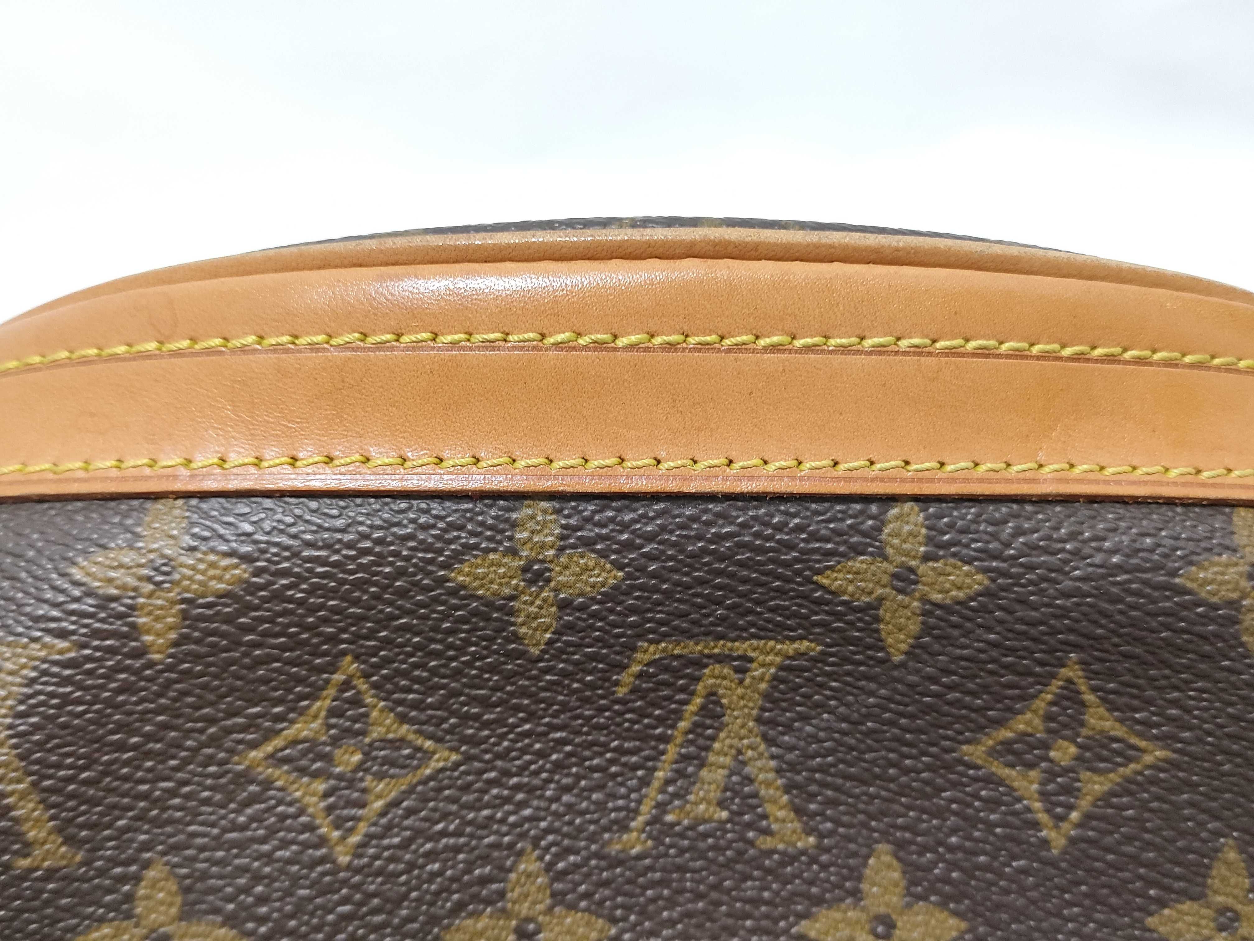 Monogram Bucket PM M42238 Shoulder Bag (without pouch) — view 14