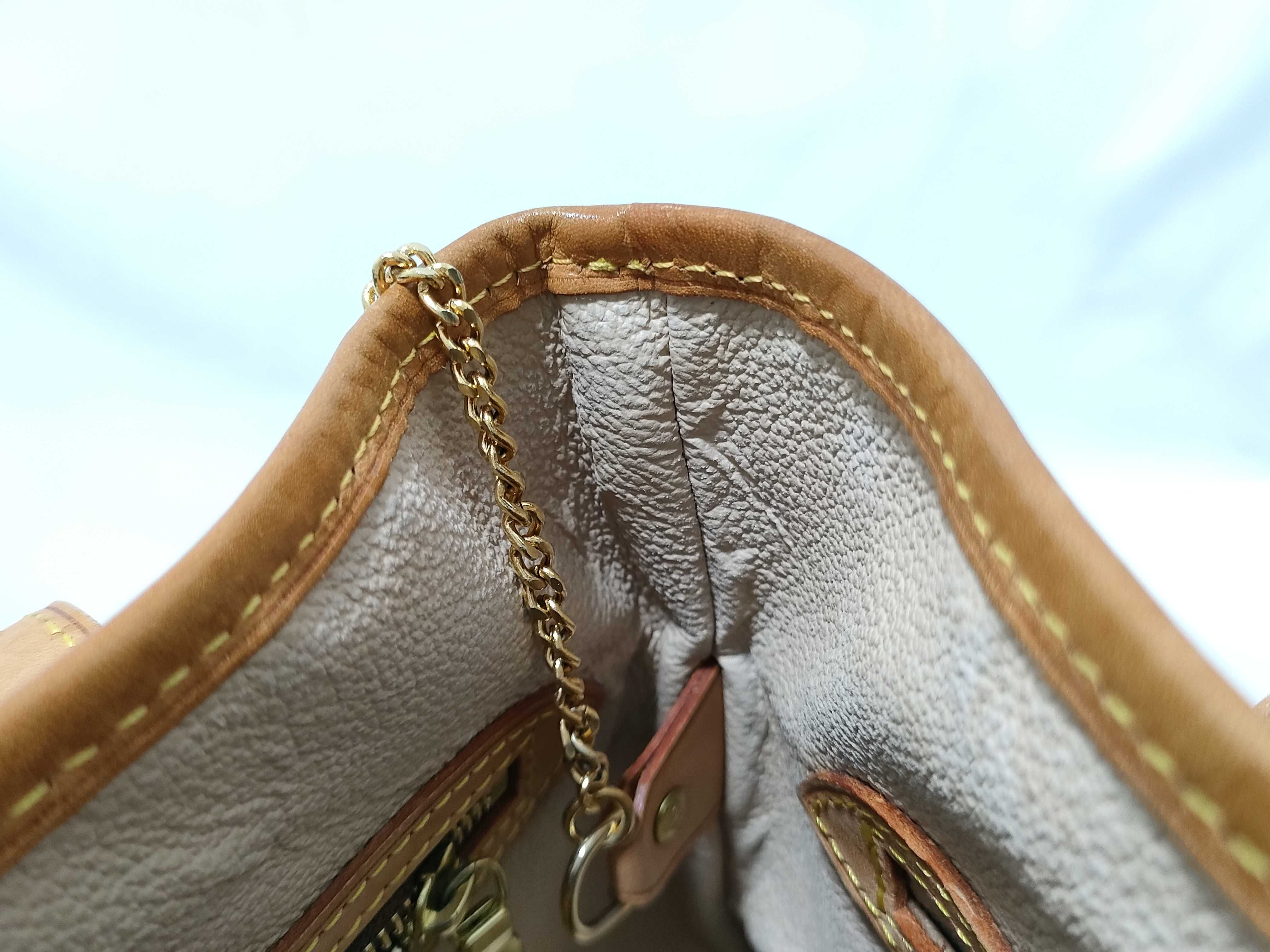 Monogram Bucket PM M42238 Shoulder Bag (without pouch) — view 8