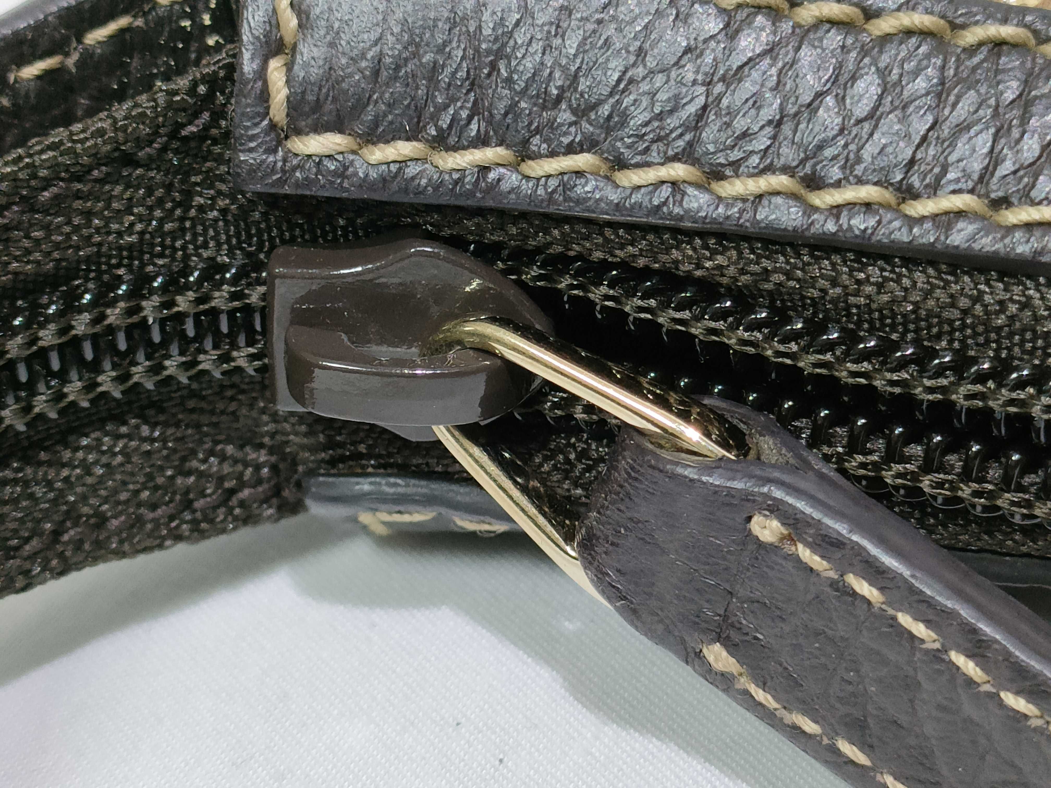 GG Supreme Shoulder Bag — view 13